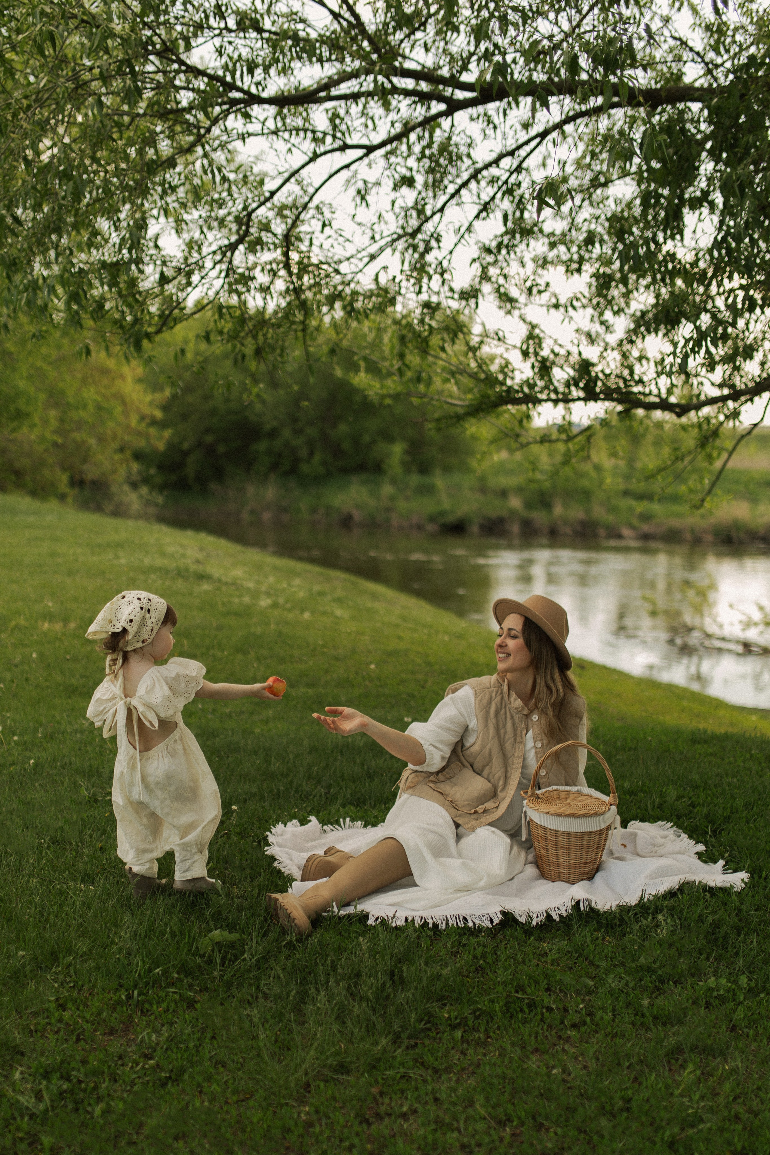 Настя и София. Главная