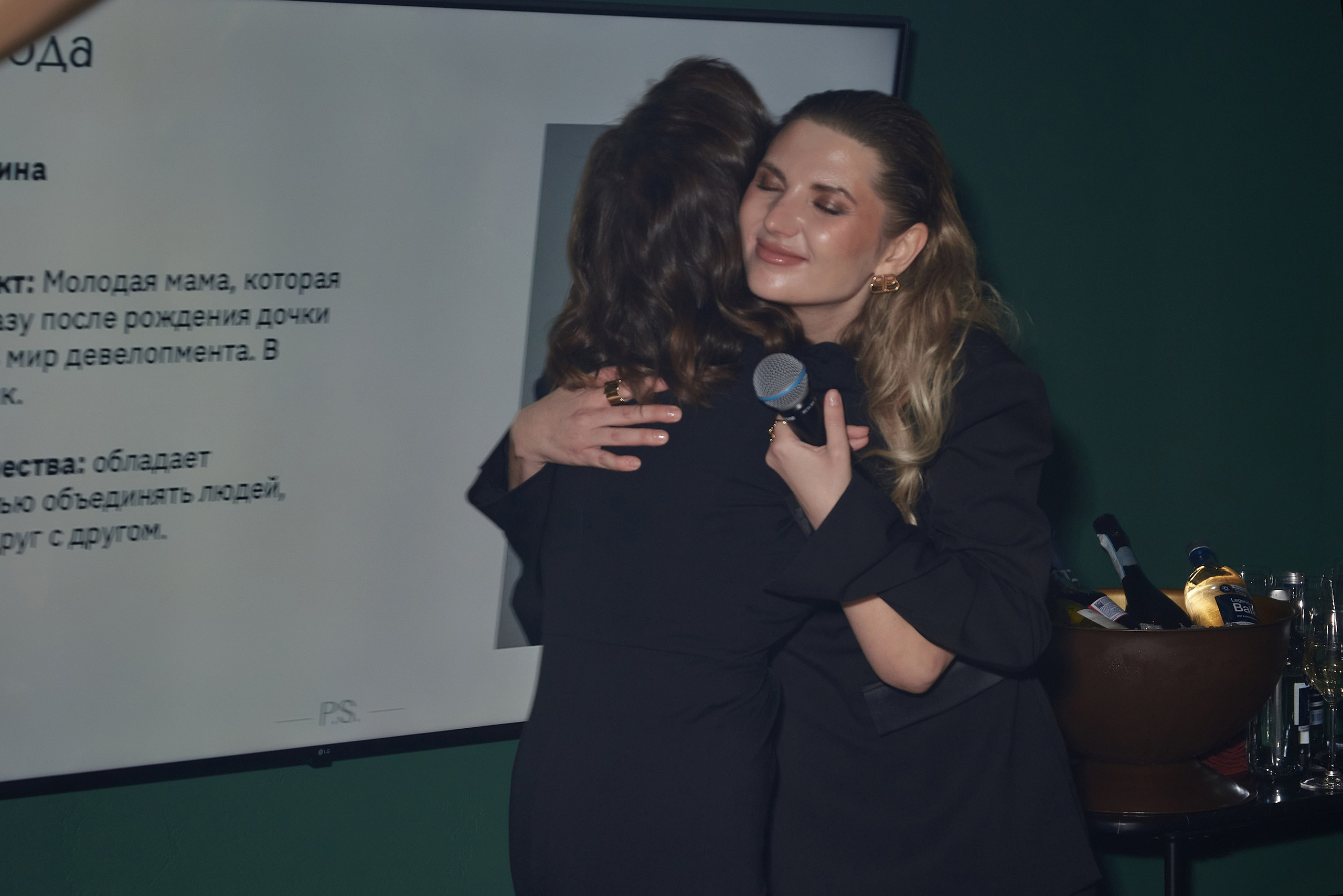 День рождения Светланы Пинигиной в караоке Divas. Наталия Дианова — фотограф для брендов и экспертов в Москве