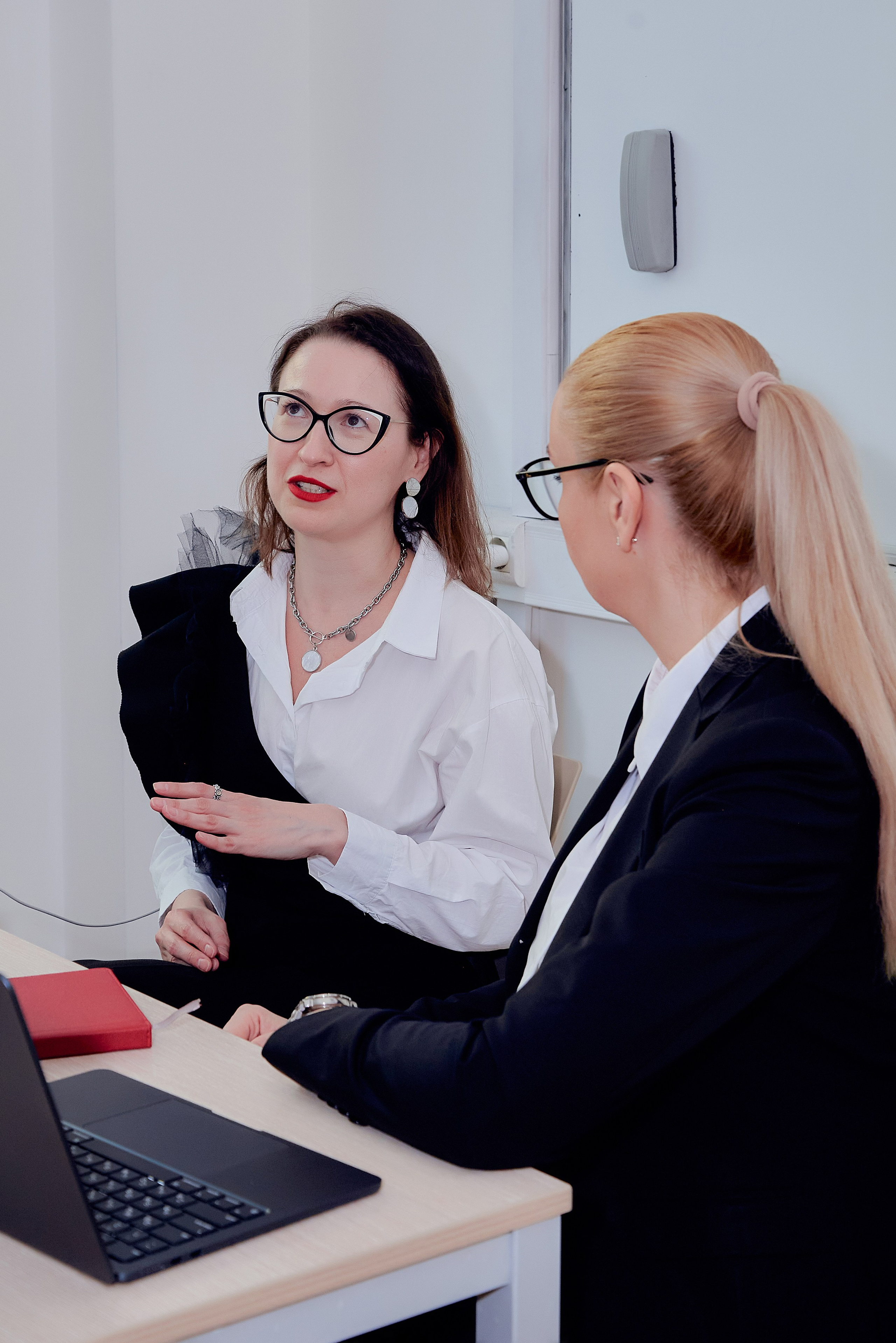 Он лайн лекция в ВШЭ. Наталия Дианова — фотограф для брендов и экспертов в Москве