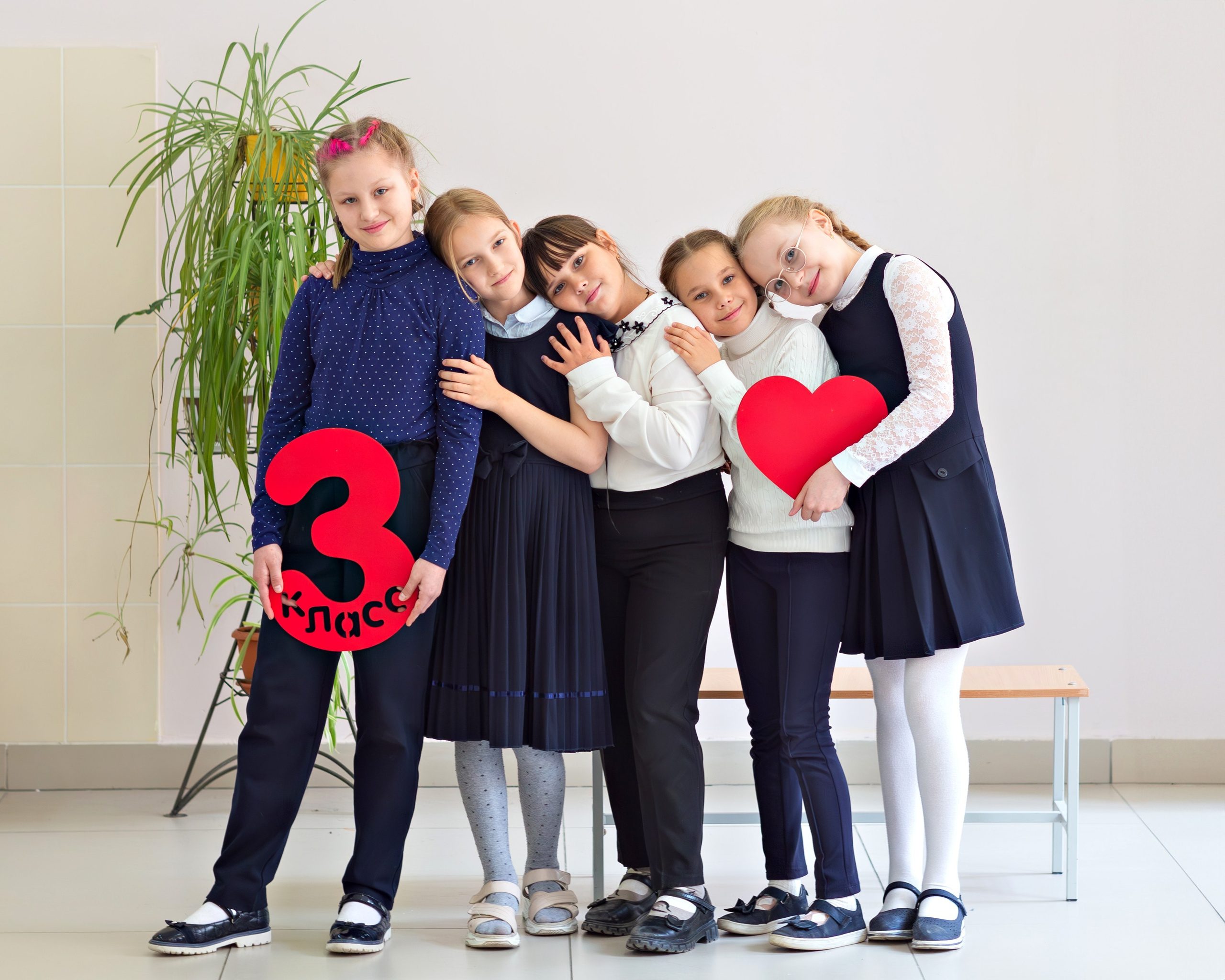 Друзья. Выпускные альбомы и школьный фотограф в Подольске, Троицке, Щербинке, Москве и Московской области