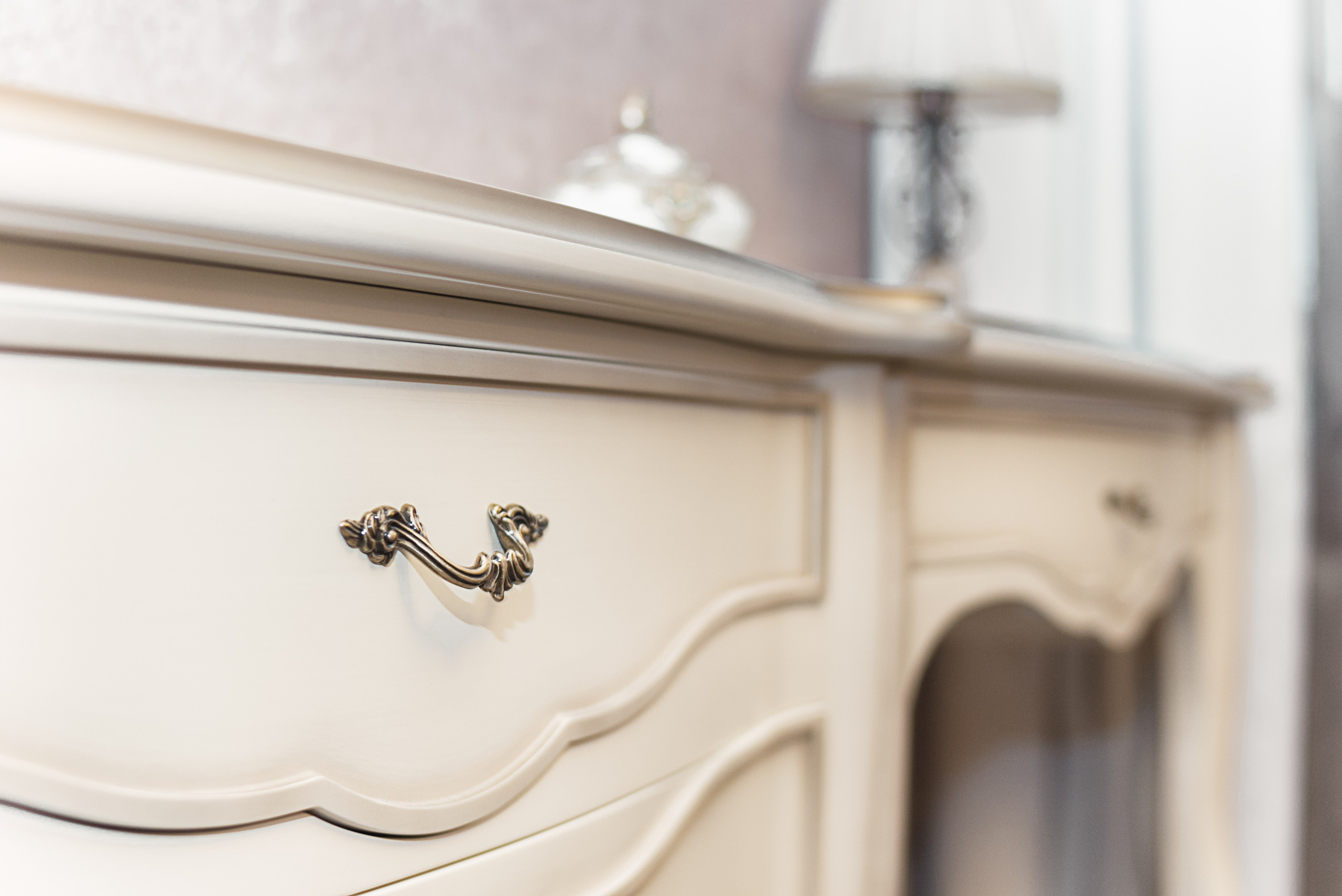 Комод-стол. Студия дизайна интерьера RISE DESIGN STUDIO