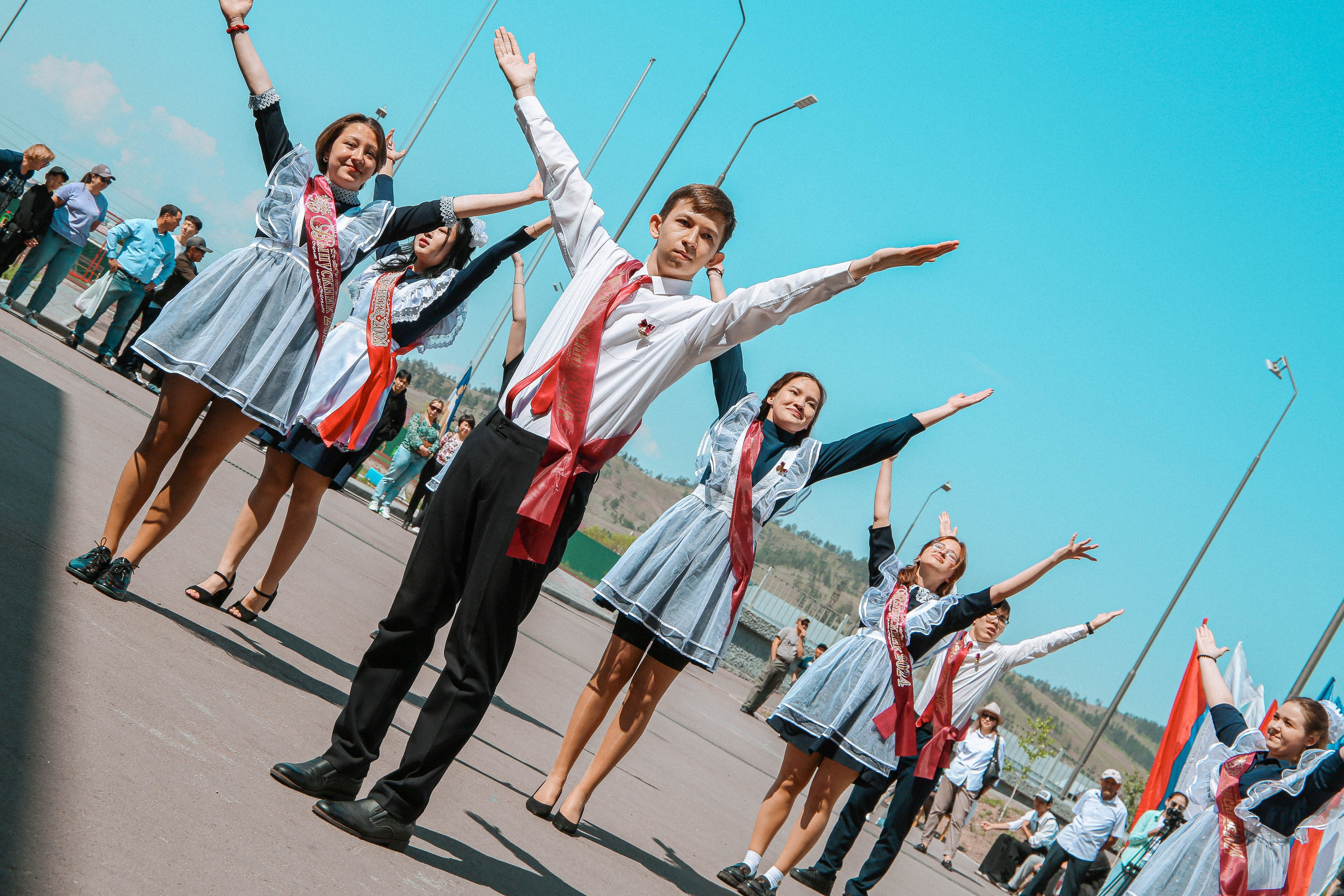 Последний звонок 2024 | № 8. Свадебный и Школьный фотограф Улан-Удэ Бурятия Джулия Топоева Выпускные альбомы Фотограф на мероприятие