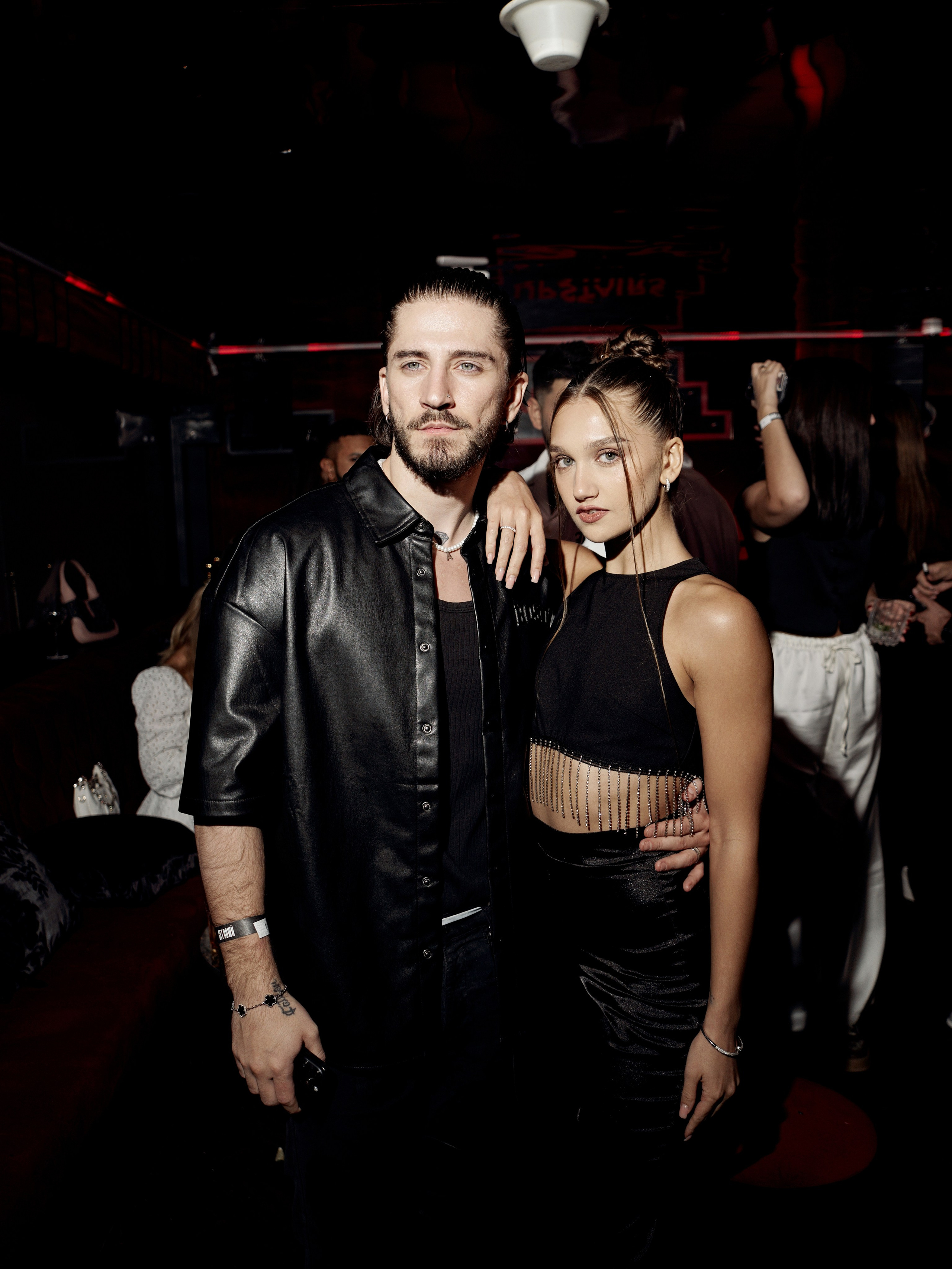 CLUB. NOIZOMAX Художественный фотограф в Дубай