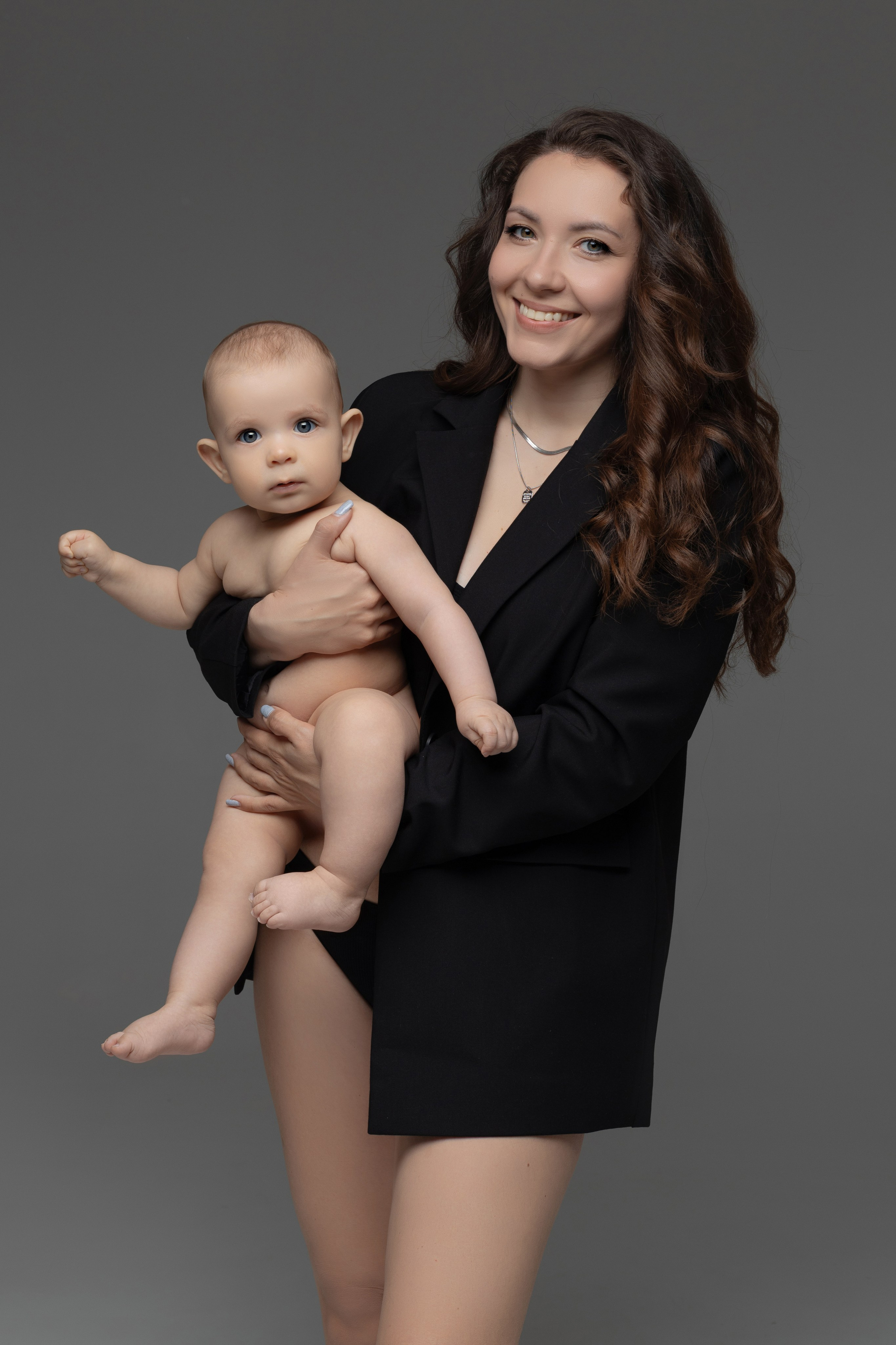 Мама и малыш. Фотограф новорожденных Модяева Ирина