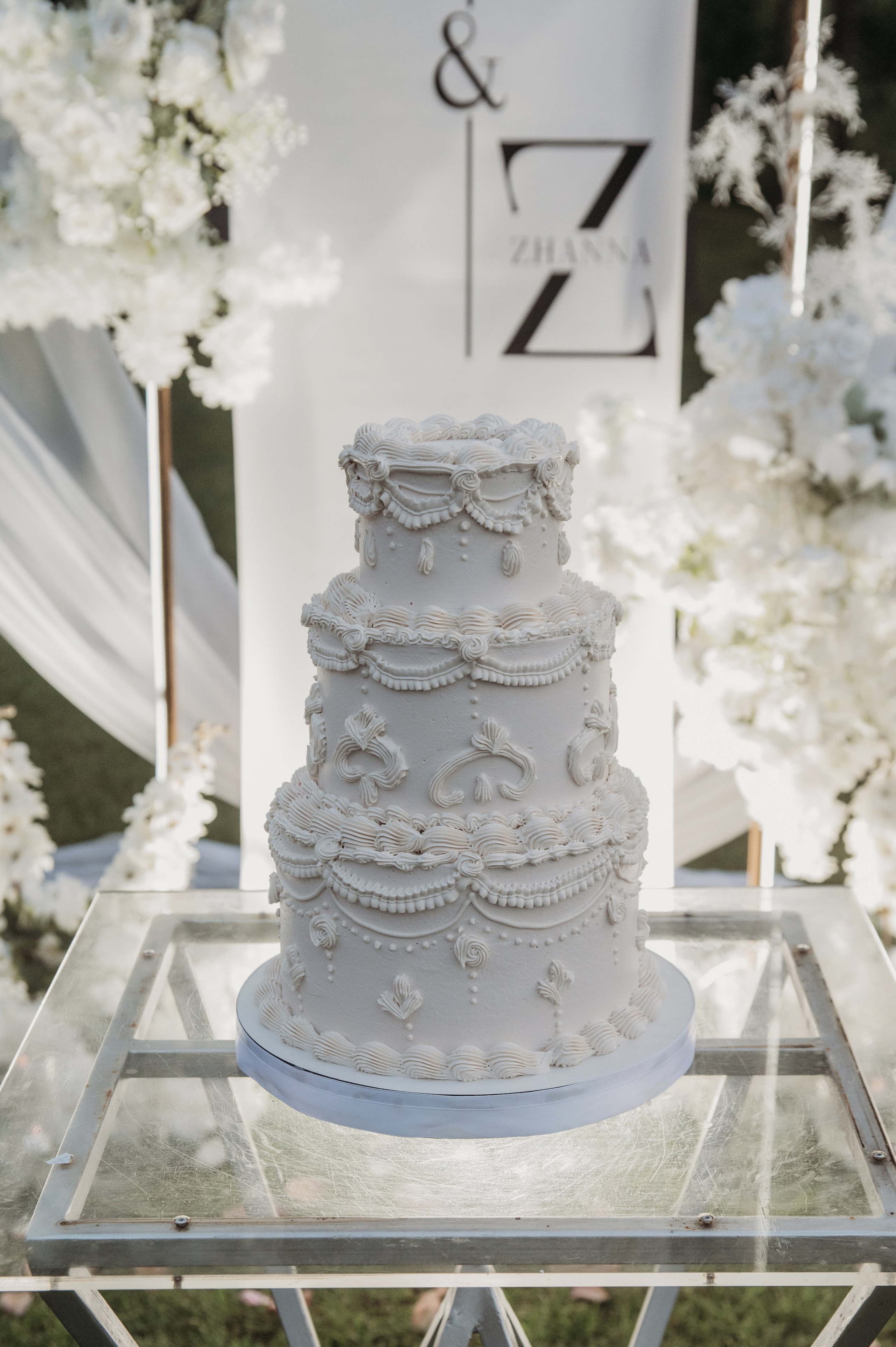 Свадебная фотосессия с утром невесты и красивым свадебным банкетом. Свадебный фотограф в Твери, Москве и Санкт-Петербурге Денисова Екатерина