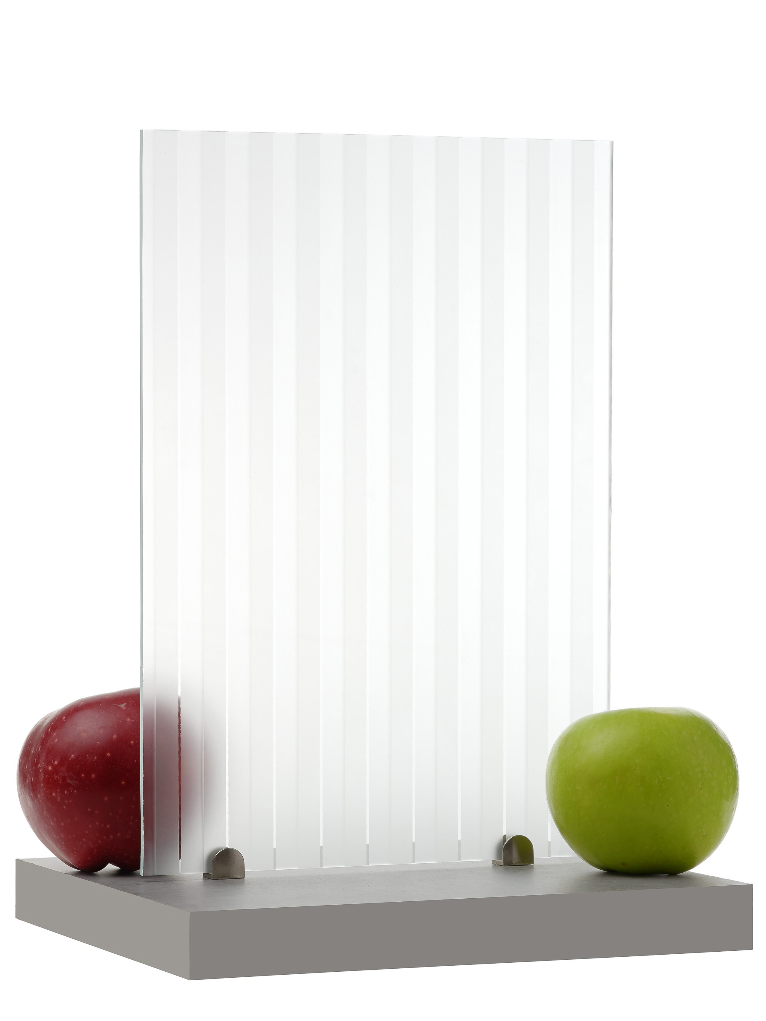 Профили: стёкла и фасады. Предметный фотограф, инфографика и видео в Санкт-Петербурге