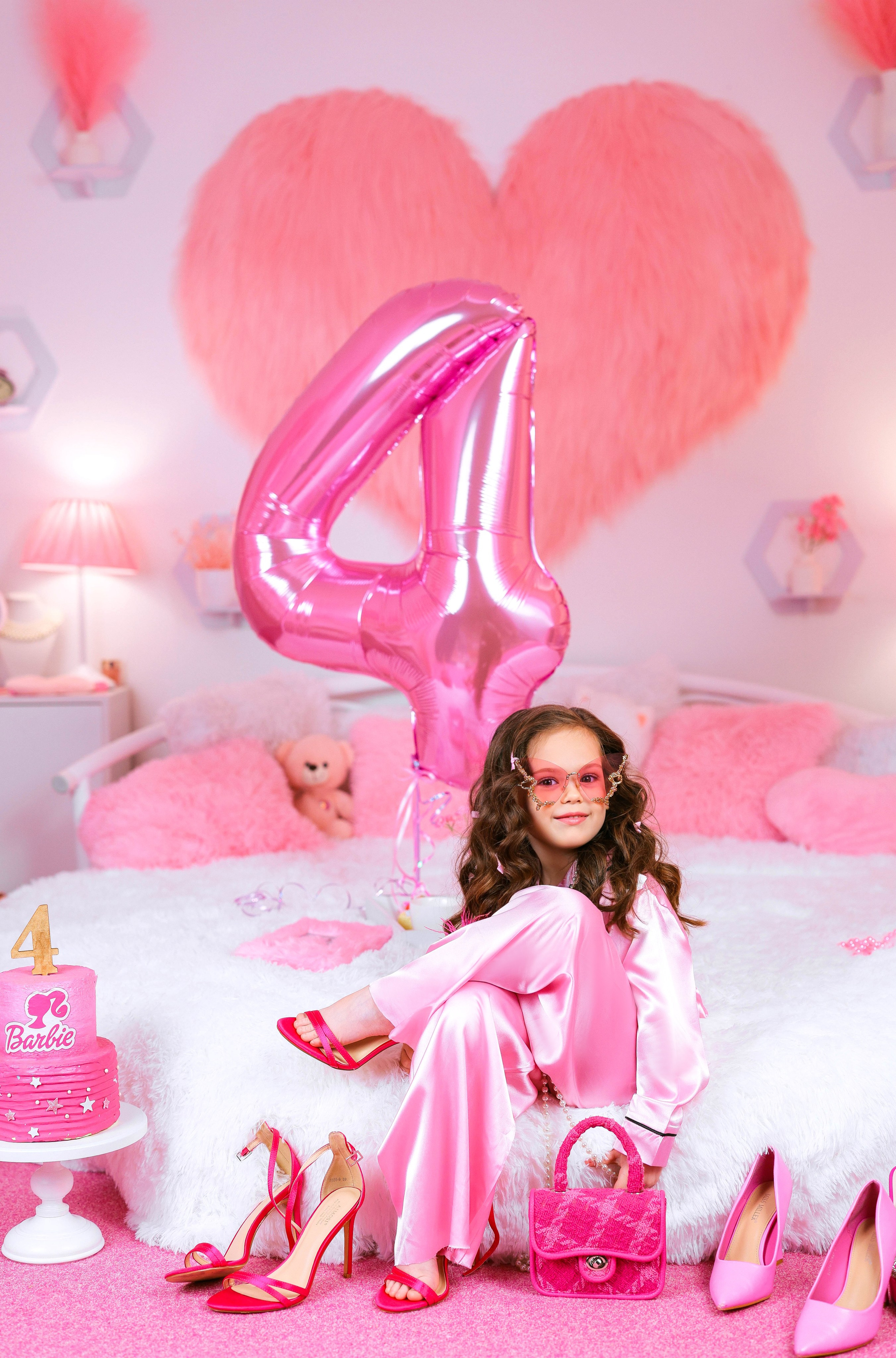 РОЗОВАЯ КОМНАТА