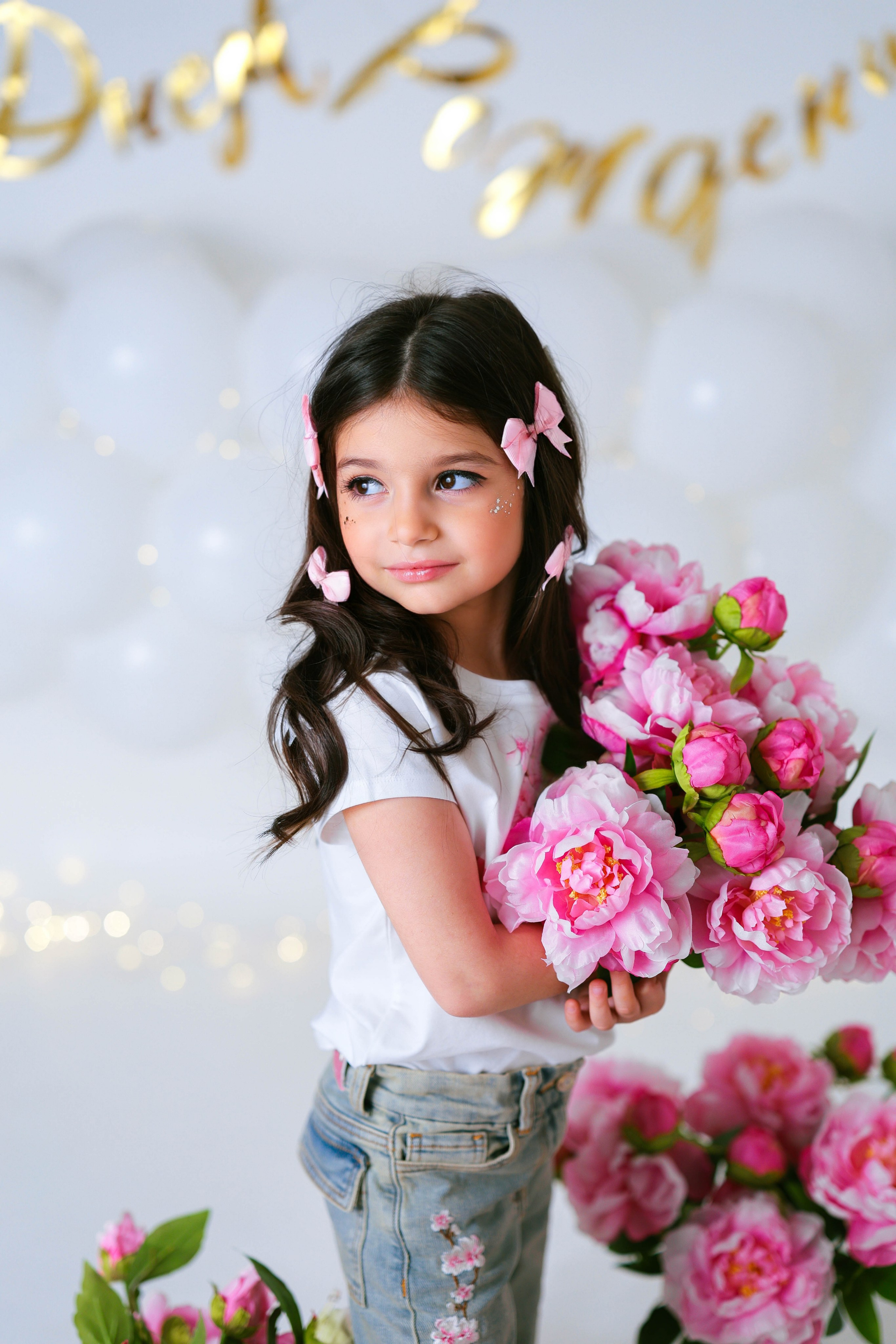 Малышки Антураж