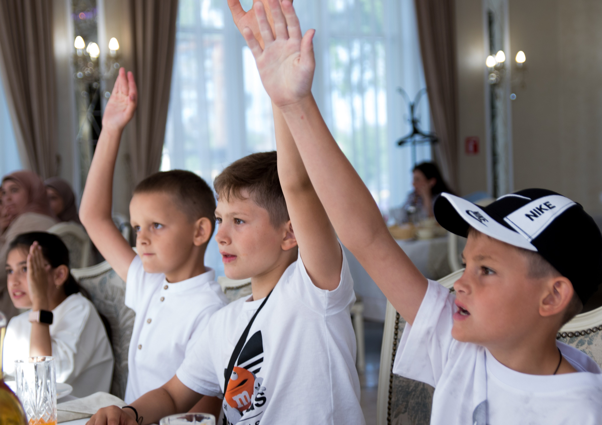 Выпускные. Организатор праздников. Ведущая Марина Гребенникова