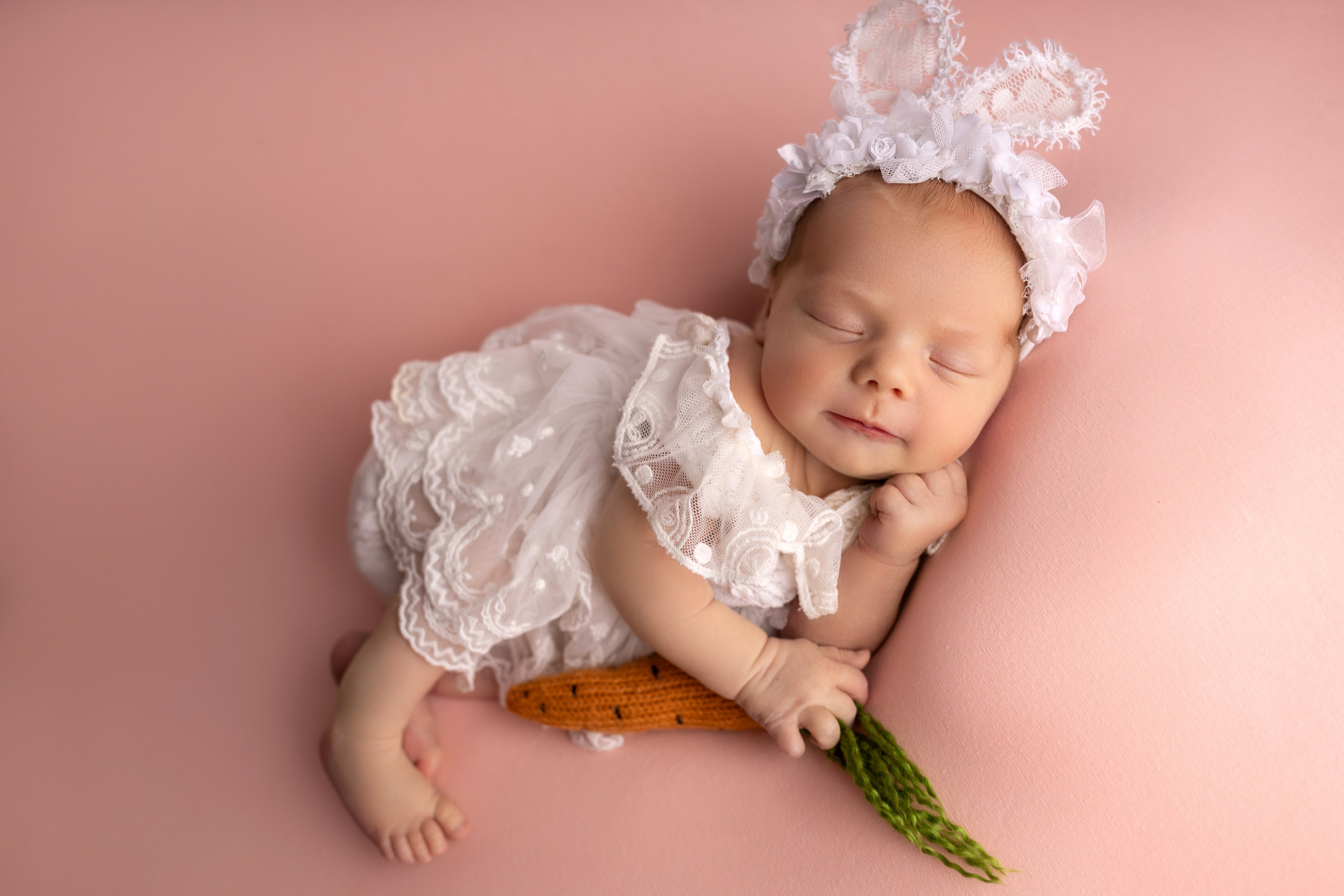 Классическая фотосессия малыша. Фотограф новорожденных малышей в Омске и Омской области Эльвира Камаева