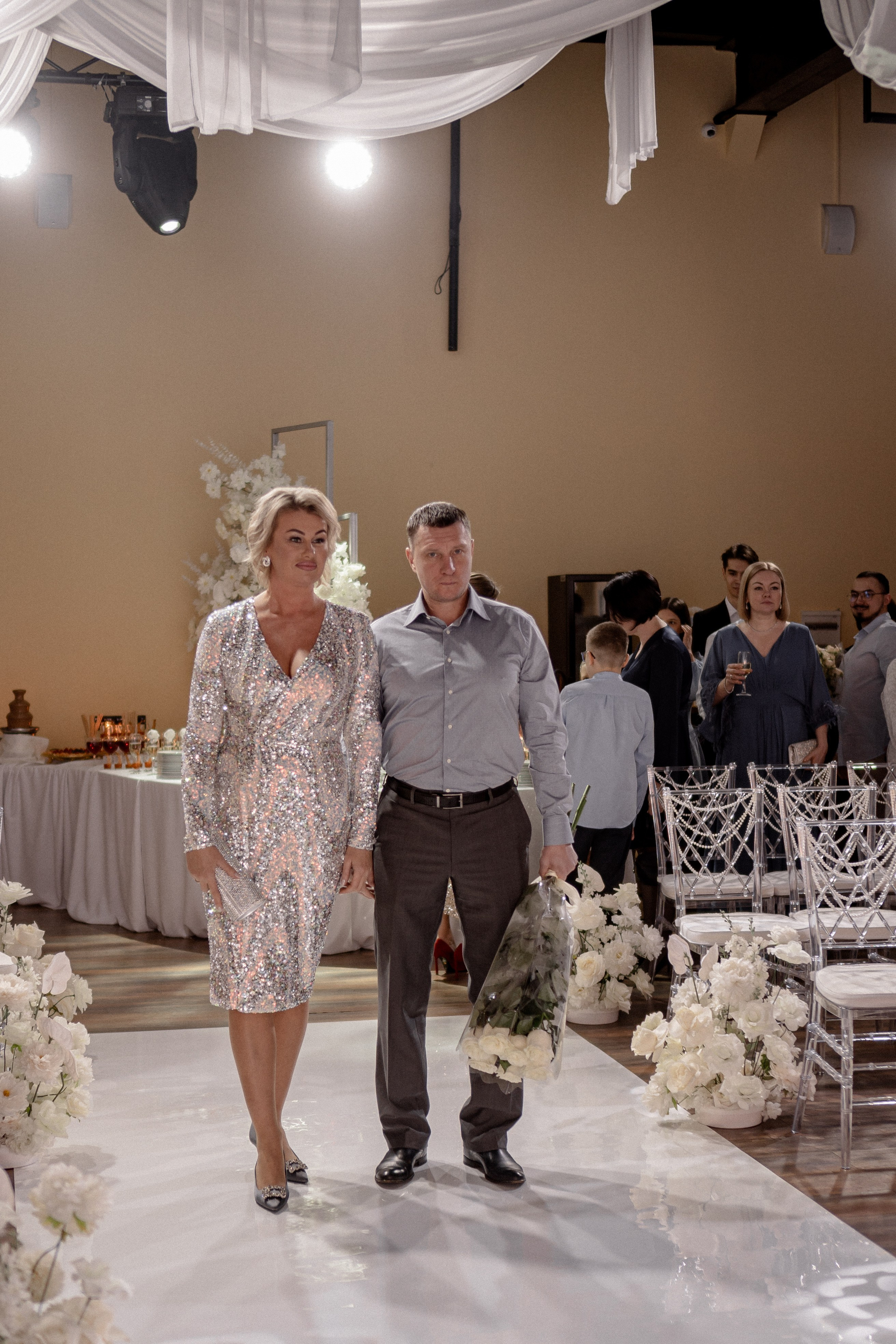 СВАДЕБНАЯ СЬЕМКА СБОРОВ В ОТЕЛЕ И ВЫЕЗД НА ЦЕРЕМОНИЮ (СНЯТО В СИБИРЕ В НИЖНЕВАРТОВСКЕ). Профессиональный фотограф, Санкт-Петербург — Виктория Богомолова