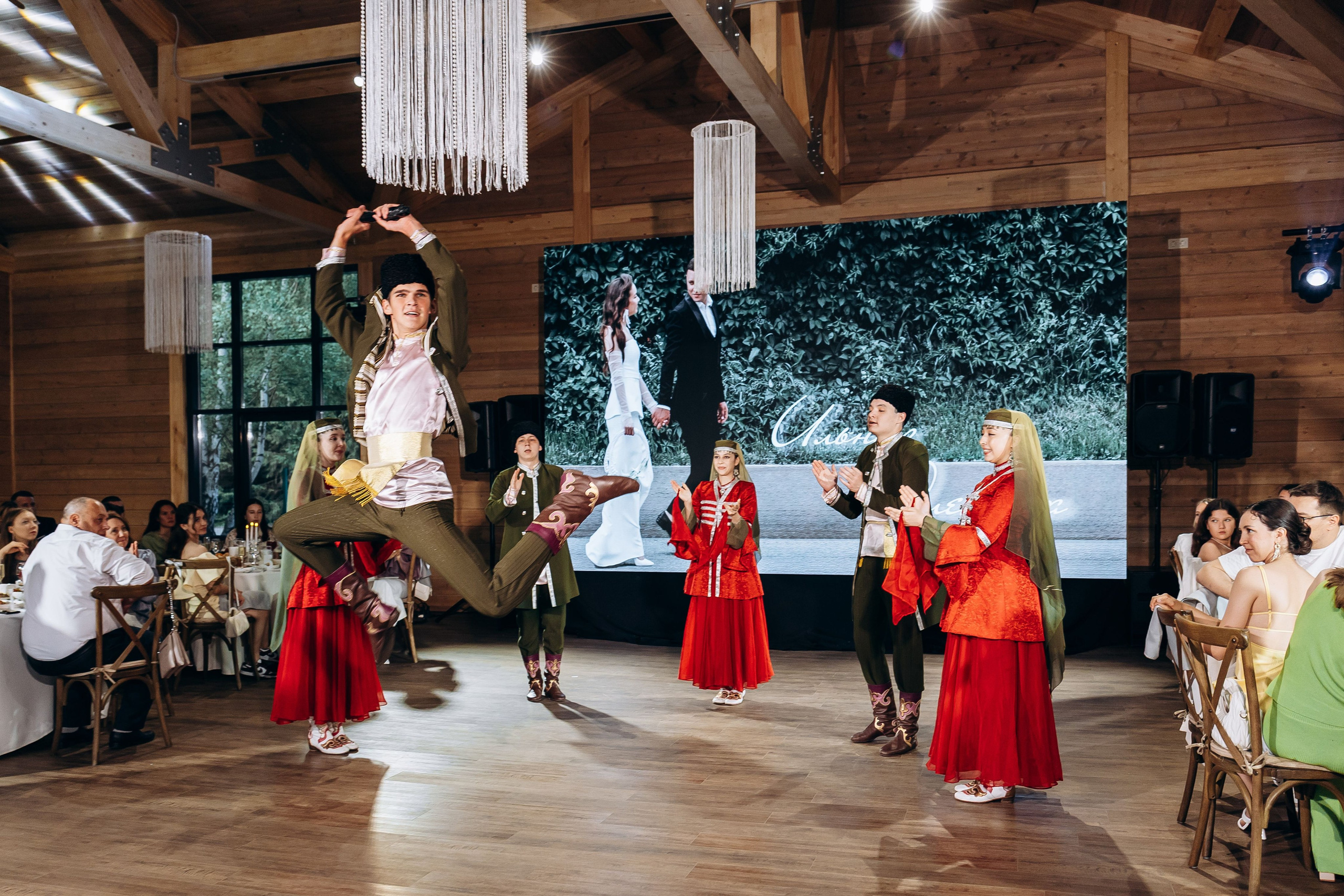 свадебный банкет в Казани. Площадка Веранда Лес. Свадебный фотограф Казань