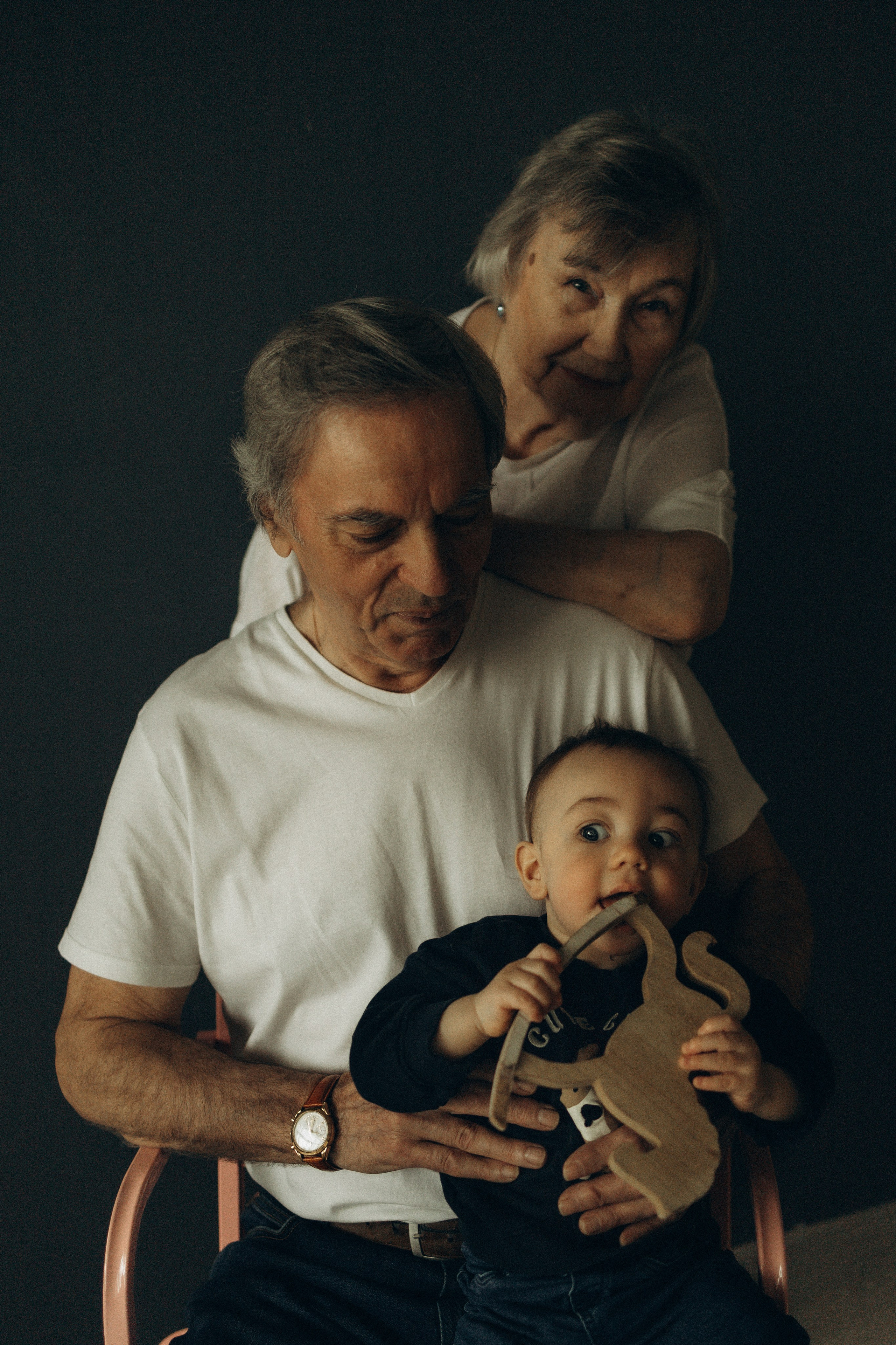 Семейная фотосессия для большой семьи в студии. Семейный фотограф в Ижевске Даша Денисова