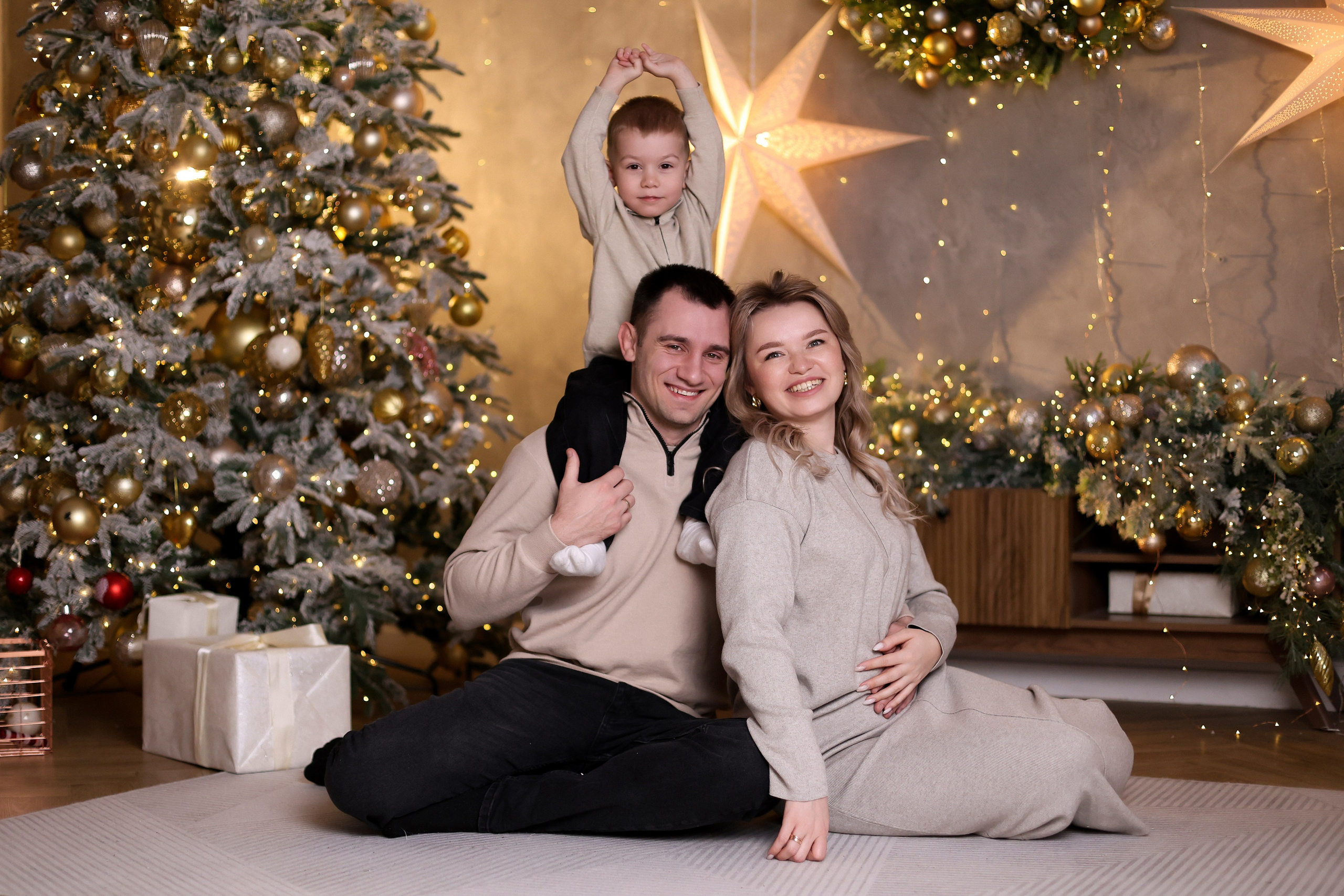 Семейная съёмка зал Лофт. ФОТОГРАФ ХАБАРОВСК АНАСТАСИЯ РАЧЕНКОВА