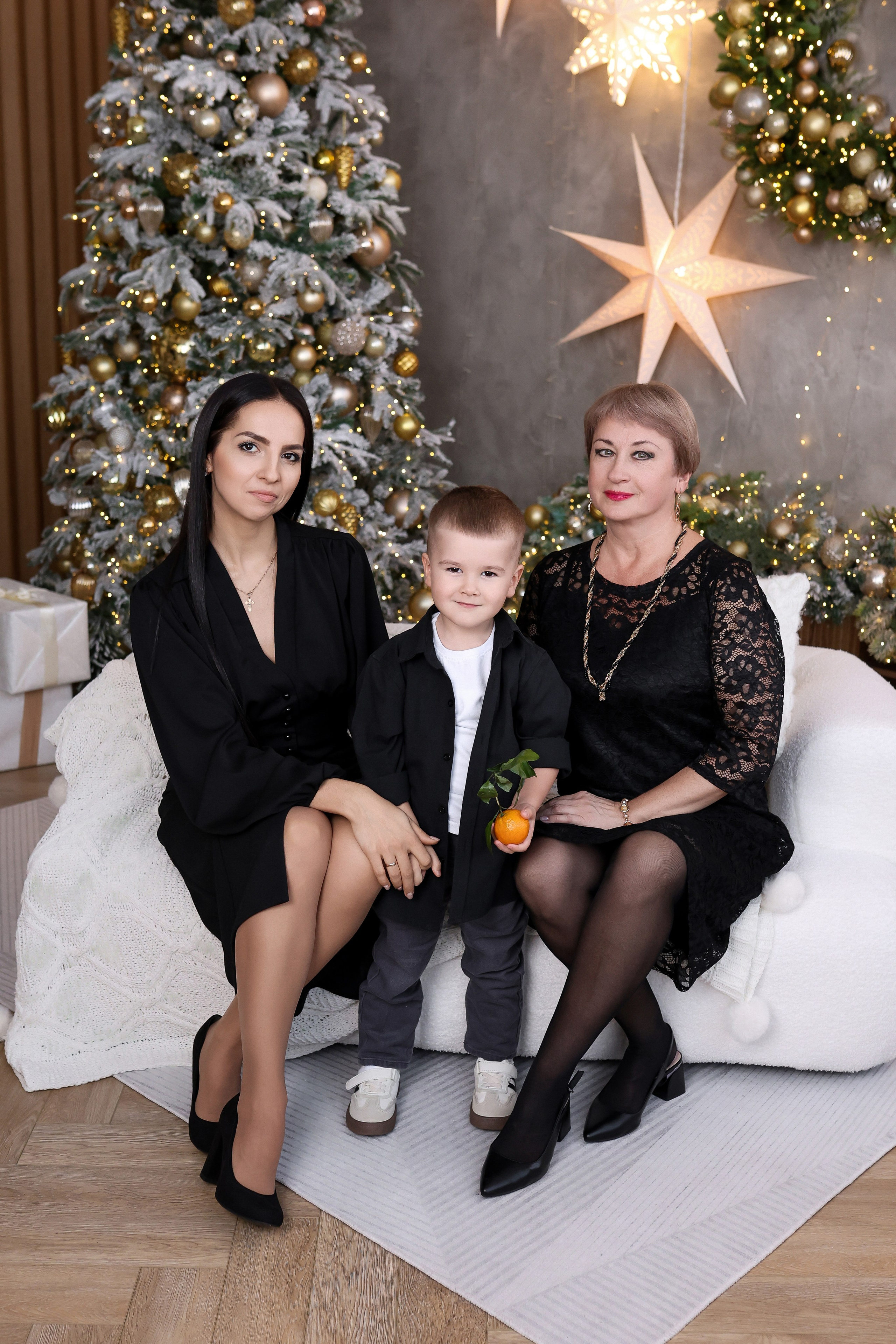 Семейная съёмка зал Лофт. ФОТОГРАФ ХАБАРОВСК АНАСТАСИЯ РАЧЕНКОВА
