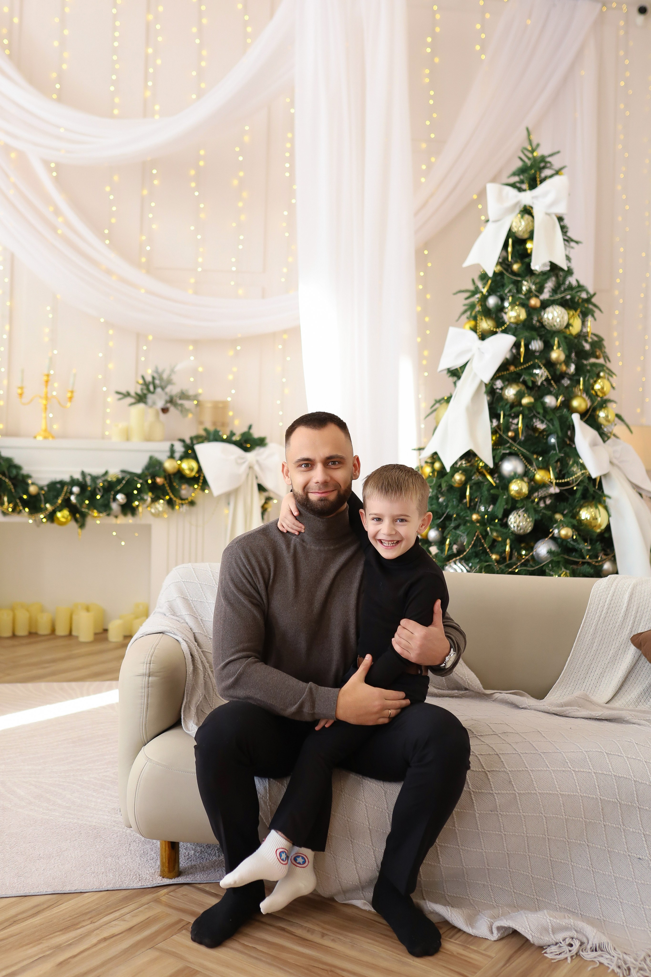 Семейная съёмка белый зал. ФОТОГРАФ ХАБАРОВСК АНАСТАСИЯ РАЧЕНКОВА