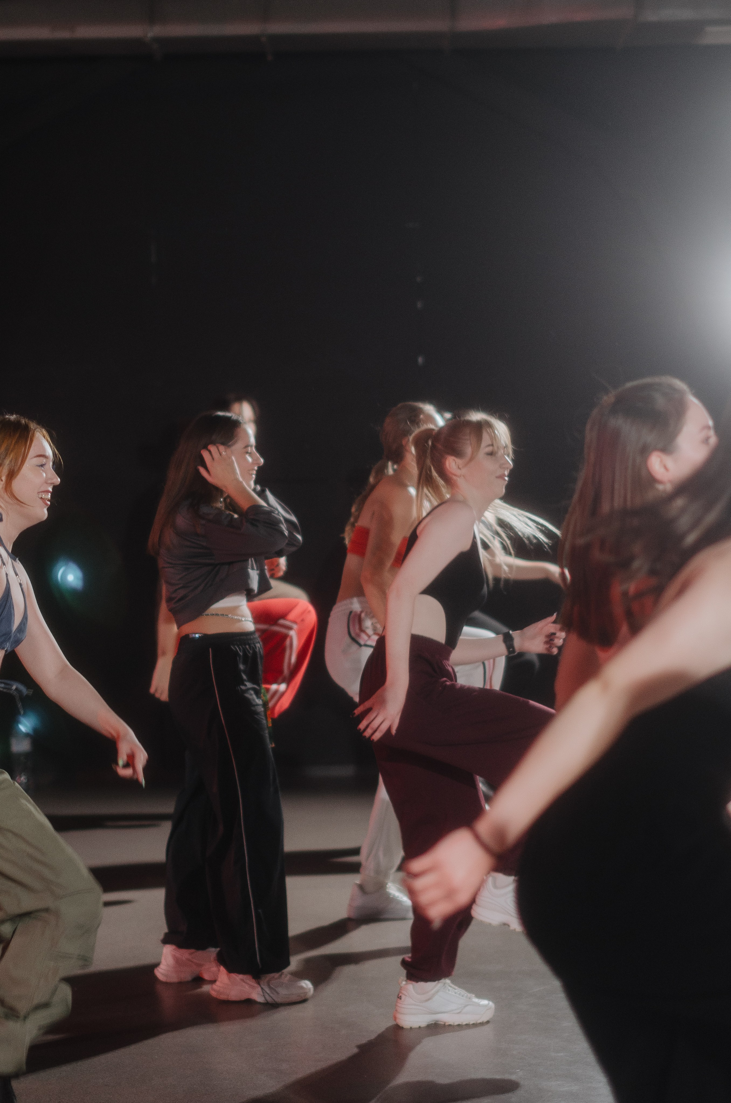 Мастер-классы по High Heels/Girly hip-hop от Оксаны ATTA. Денисова Аля — фотограф для парных съемок и индивидуальных историй в Барнауле