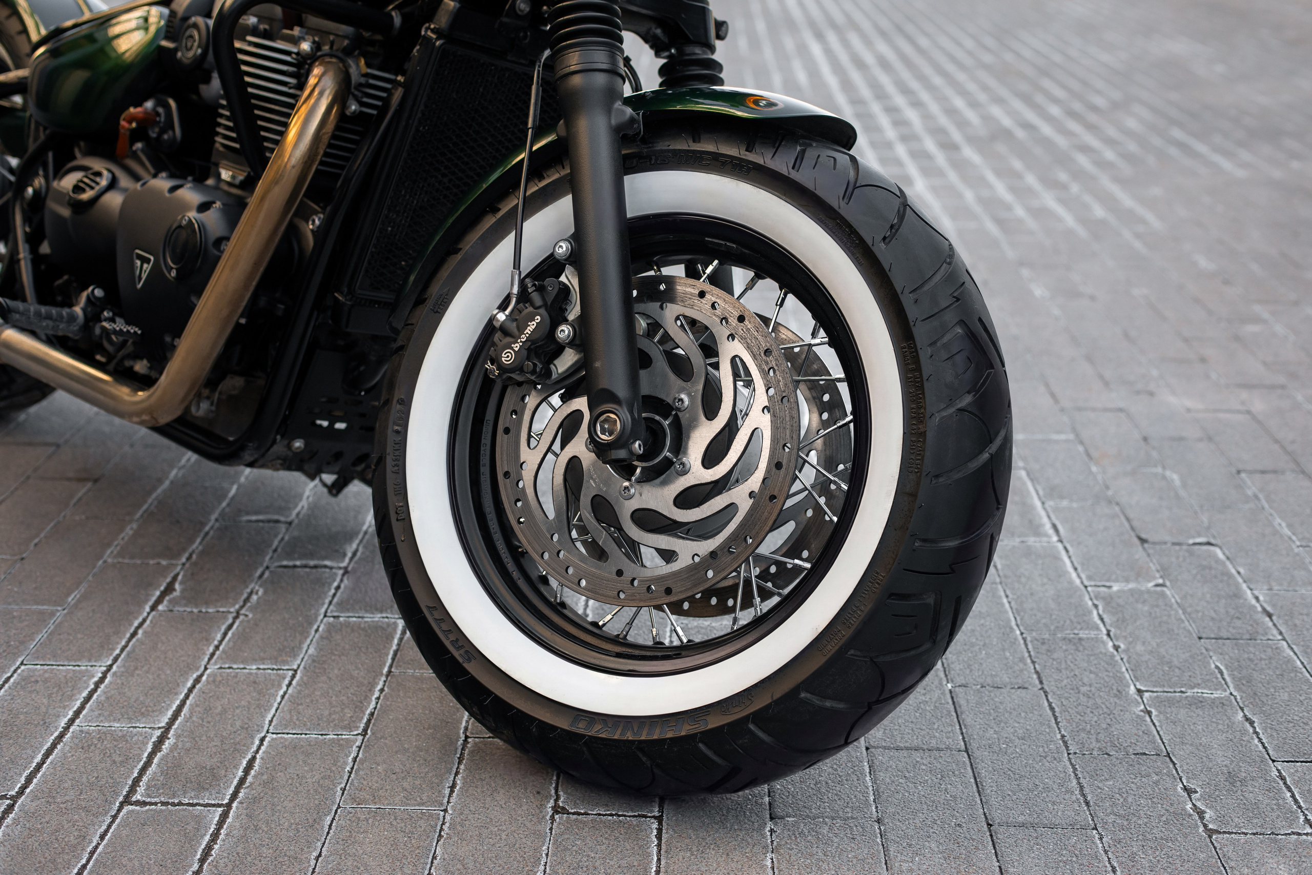 Triumph. Автомобильный фотограф в Москве Андрей Емельянов