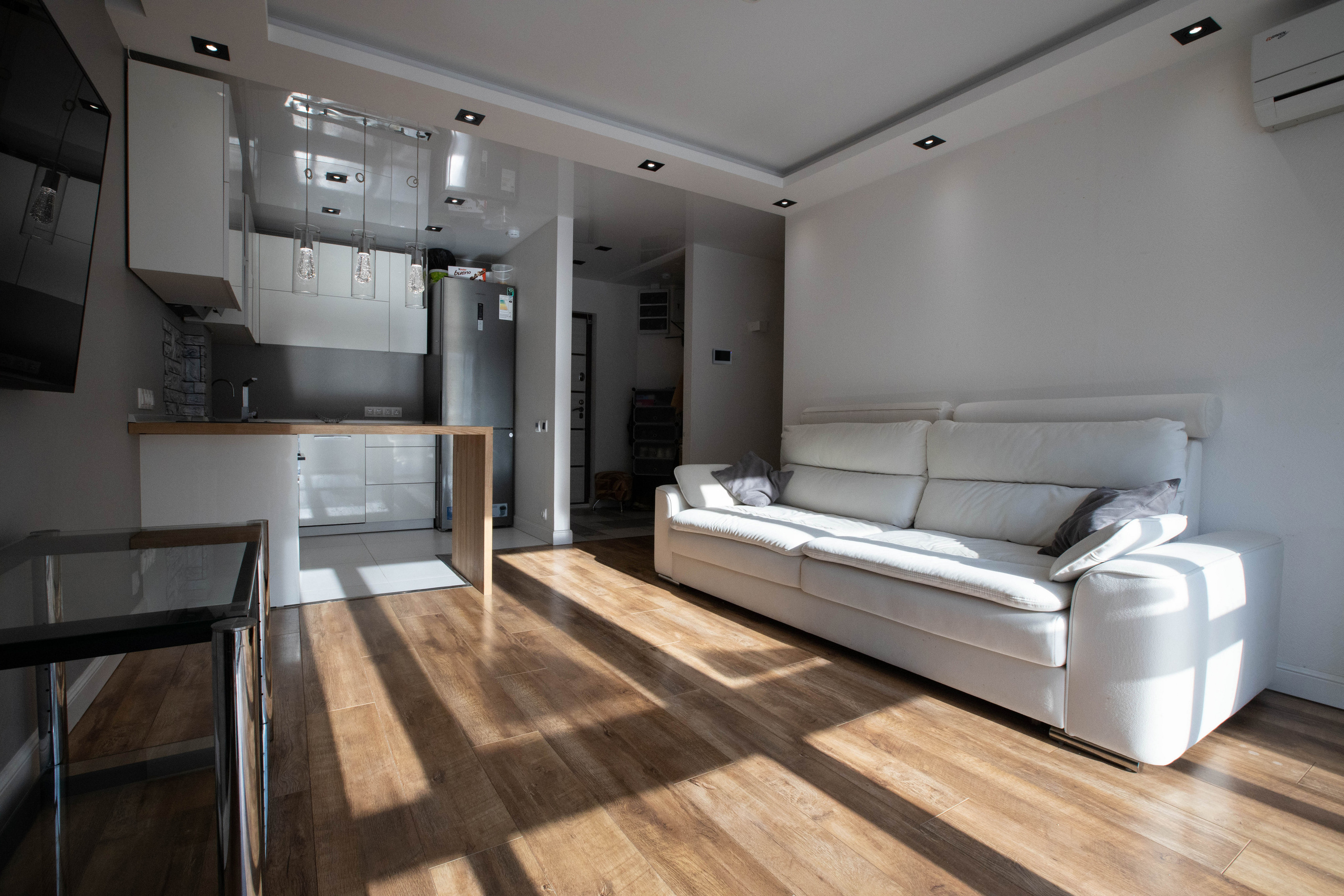 Apartments. Репортажный и свадебный фотограф во Владивостоке Максим Цой