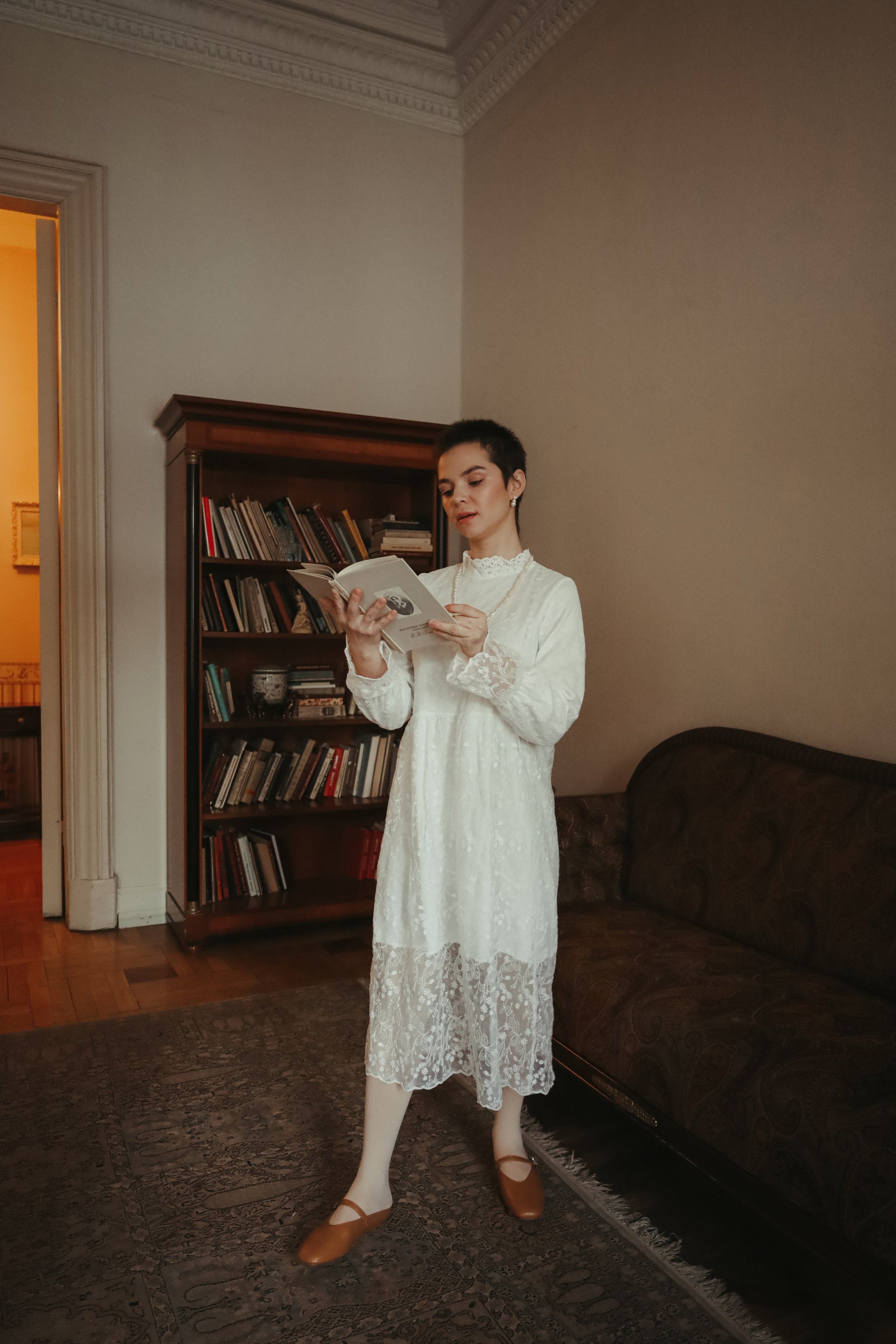 Актриса в особняке. Фотограф Химки Анна Татарских