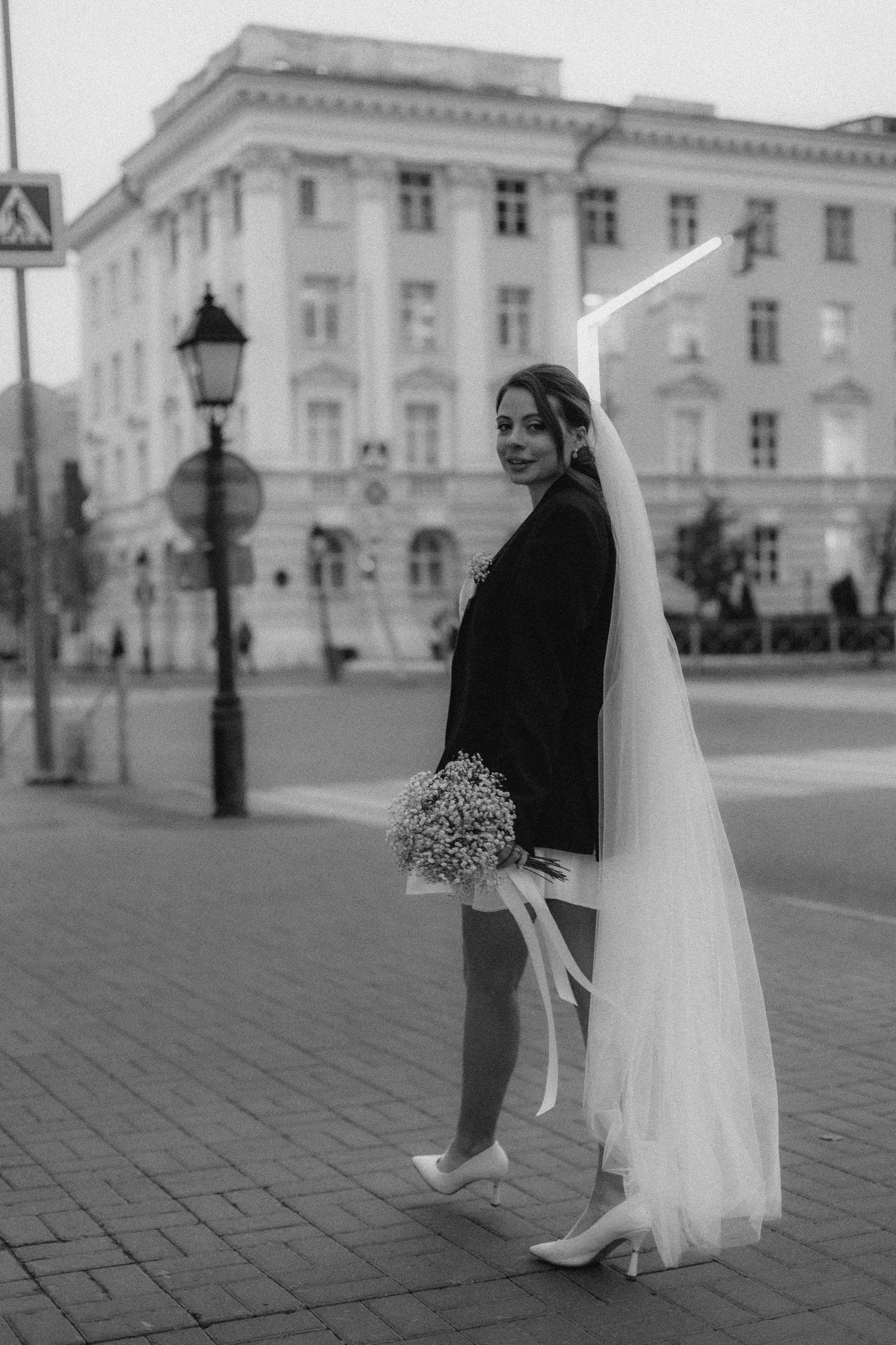 Свадебный фотограф Свадьба Казань Утро невесты Студия Казань Фотограф Казань Фотосессия Казань Жених Музей Прогулочная фотосессия Свадебные локации Свадебная локация Кремлевская улица