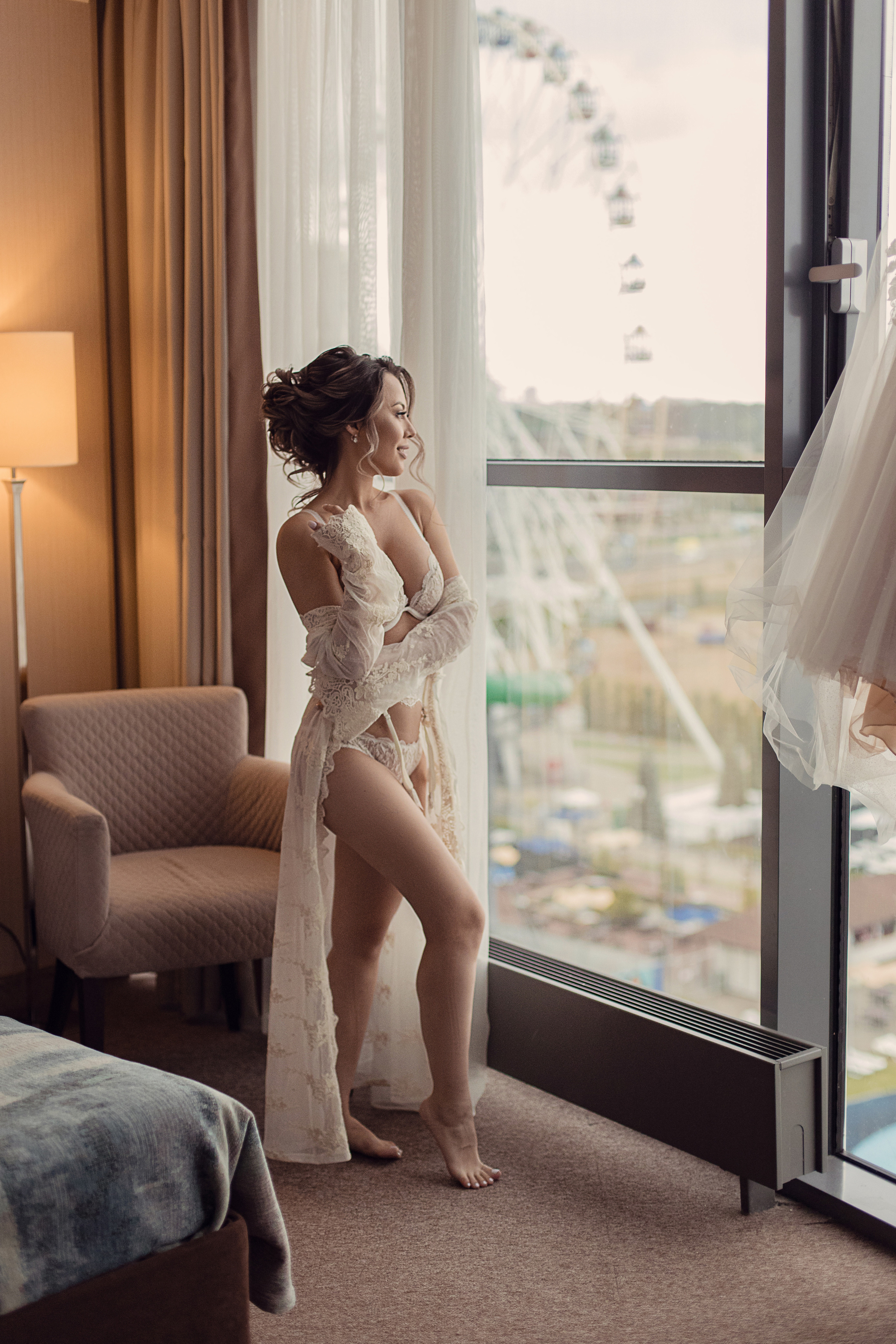 Свадебный фотограф Свадьба Казань Утро невесты Студия Казань Фотограф Казань Фотосессия Казань Жених Музей Прогулочная фотосессия Свадебные локации Свадебная локация Кремлевская улица Отель Отель Ривьера