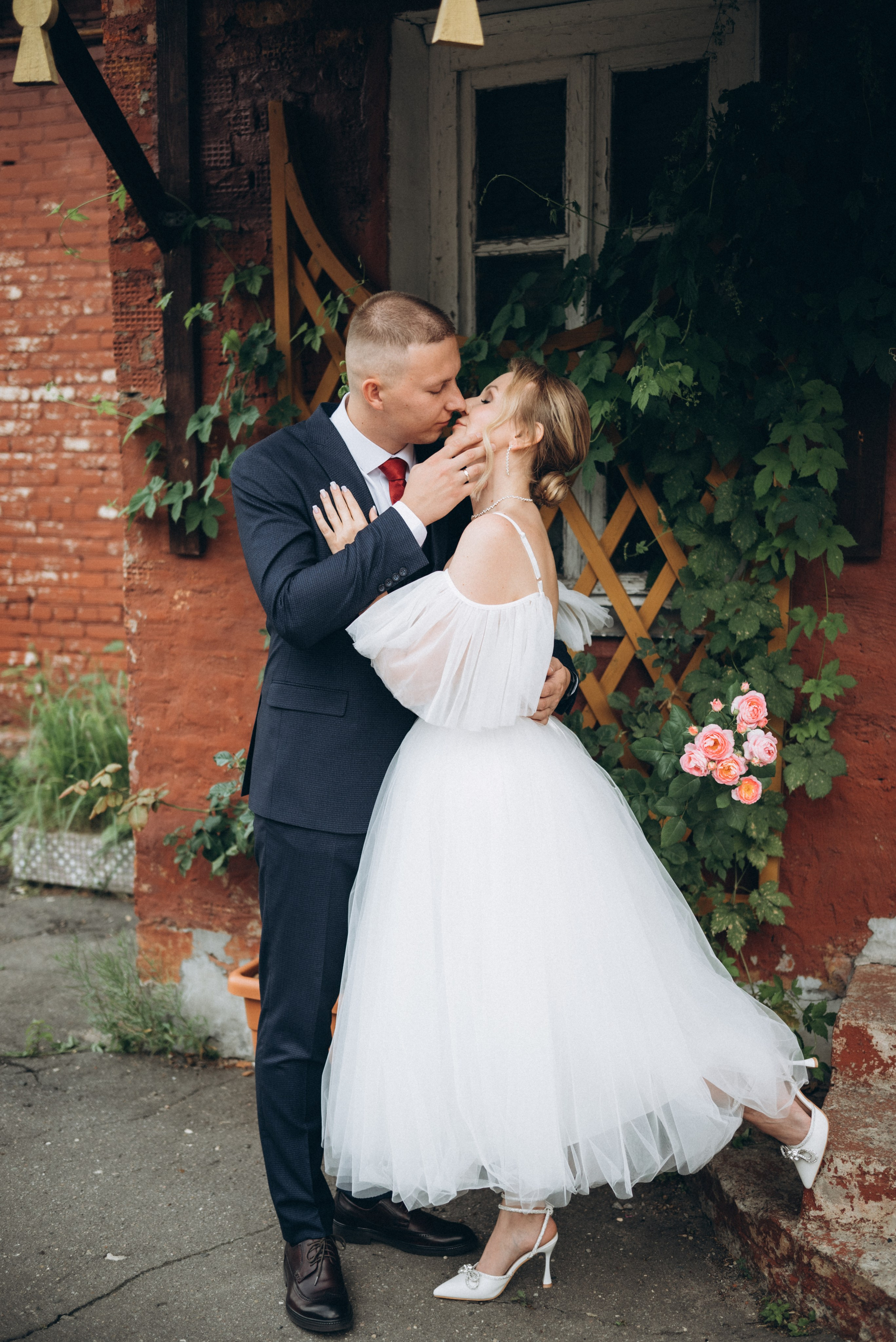 Свадебная фотосессия в Коломне. Индивидуальный, свадебный, и love-story фотограф в Москве