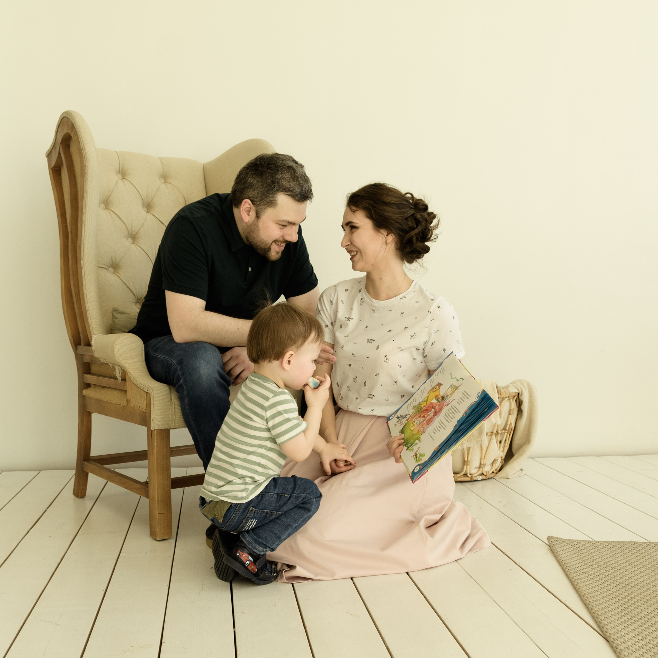 Семейные студийные фотосессии. Семейный и индивидуальный фотограф Life style в Санкт-Петербурге Мария