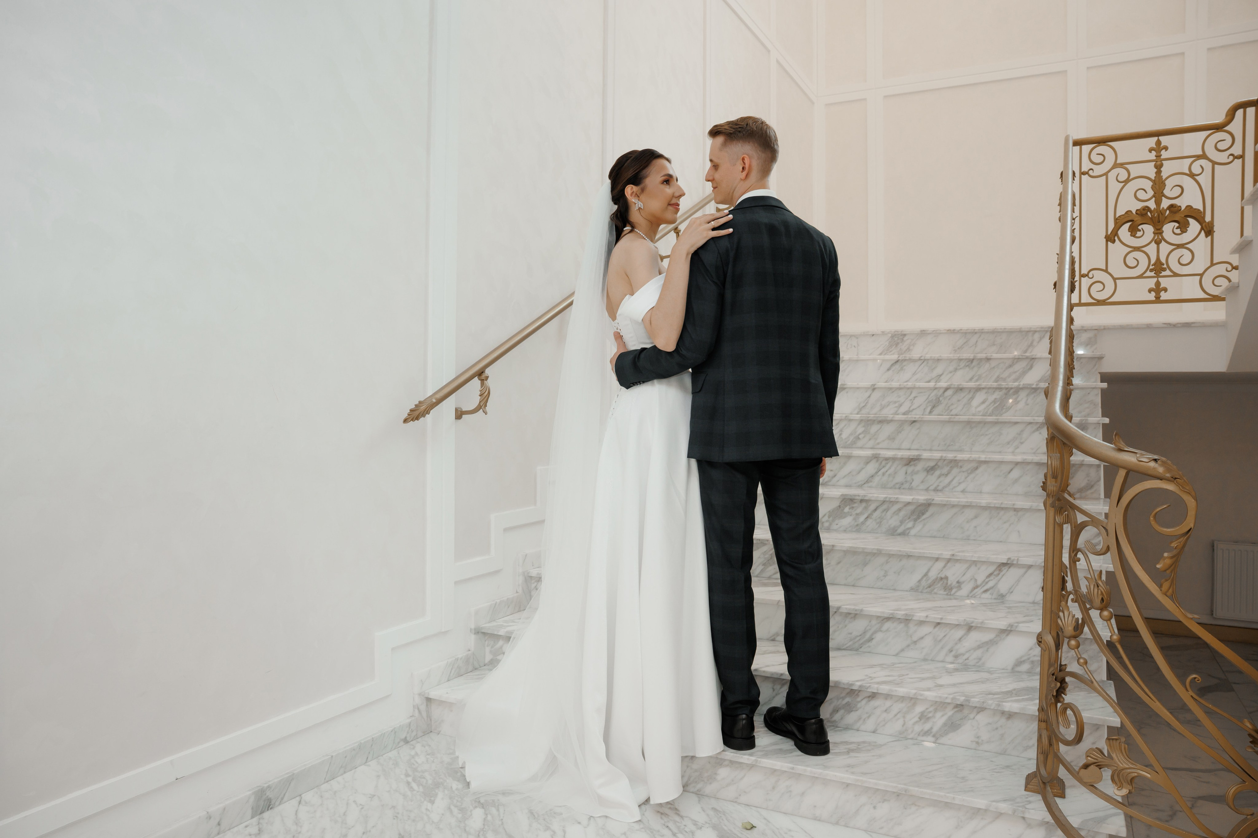 Регистрация в отеле Fish Point, ЗАГС Бутово, прогулка в Остафьево. Свадебный и репортажный фотограф (Москва, Королев и другие)