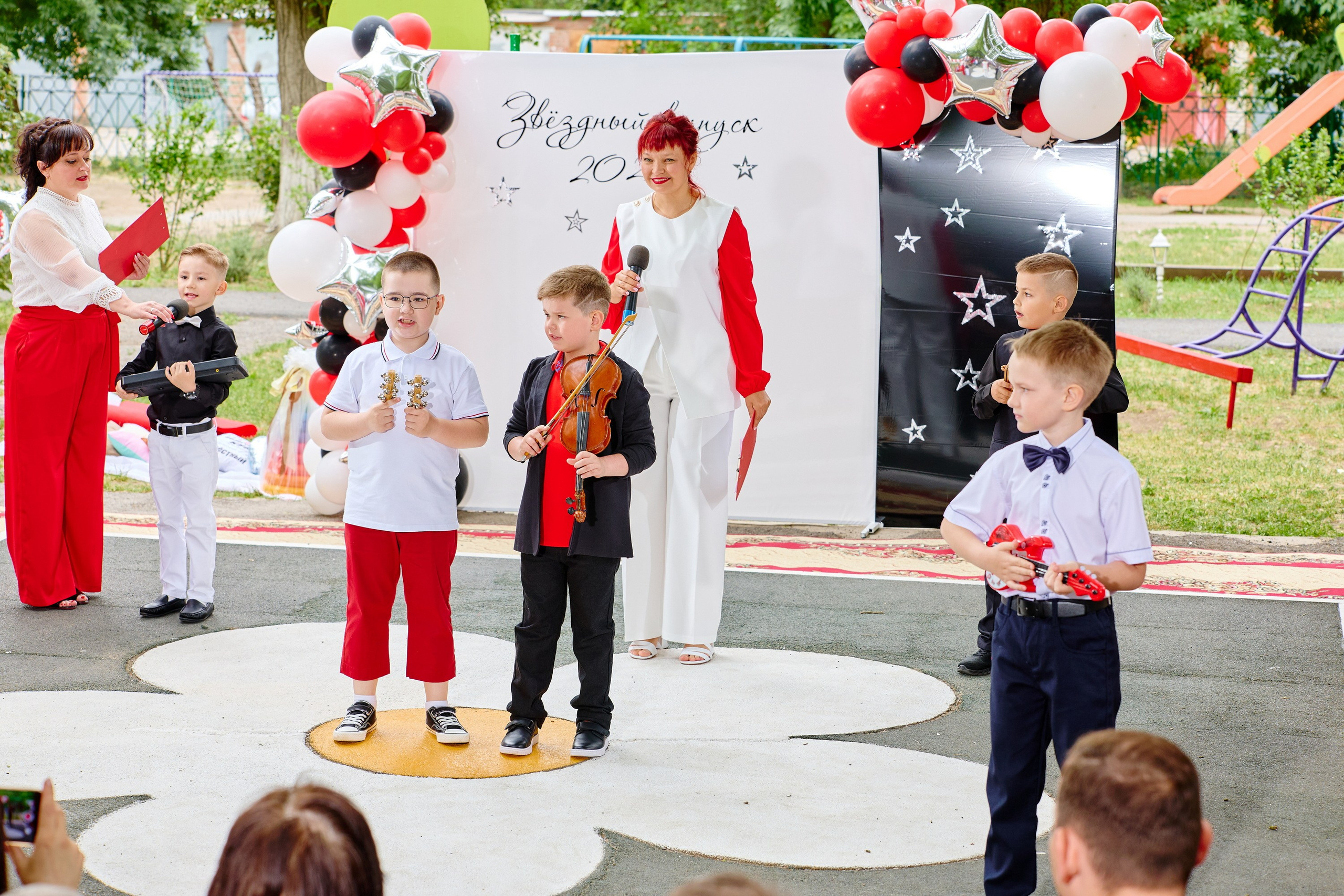 Выпускной 45 сад. Фотограф Выпускные альбомы Таганрог Сергей Коробченко