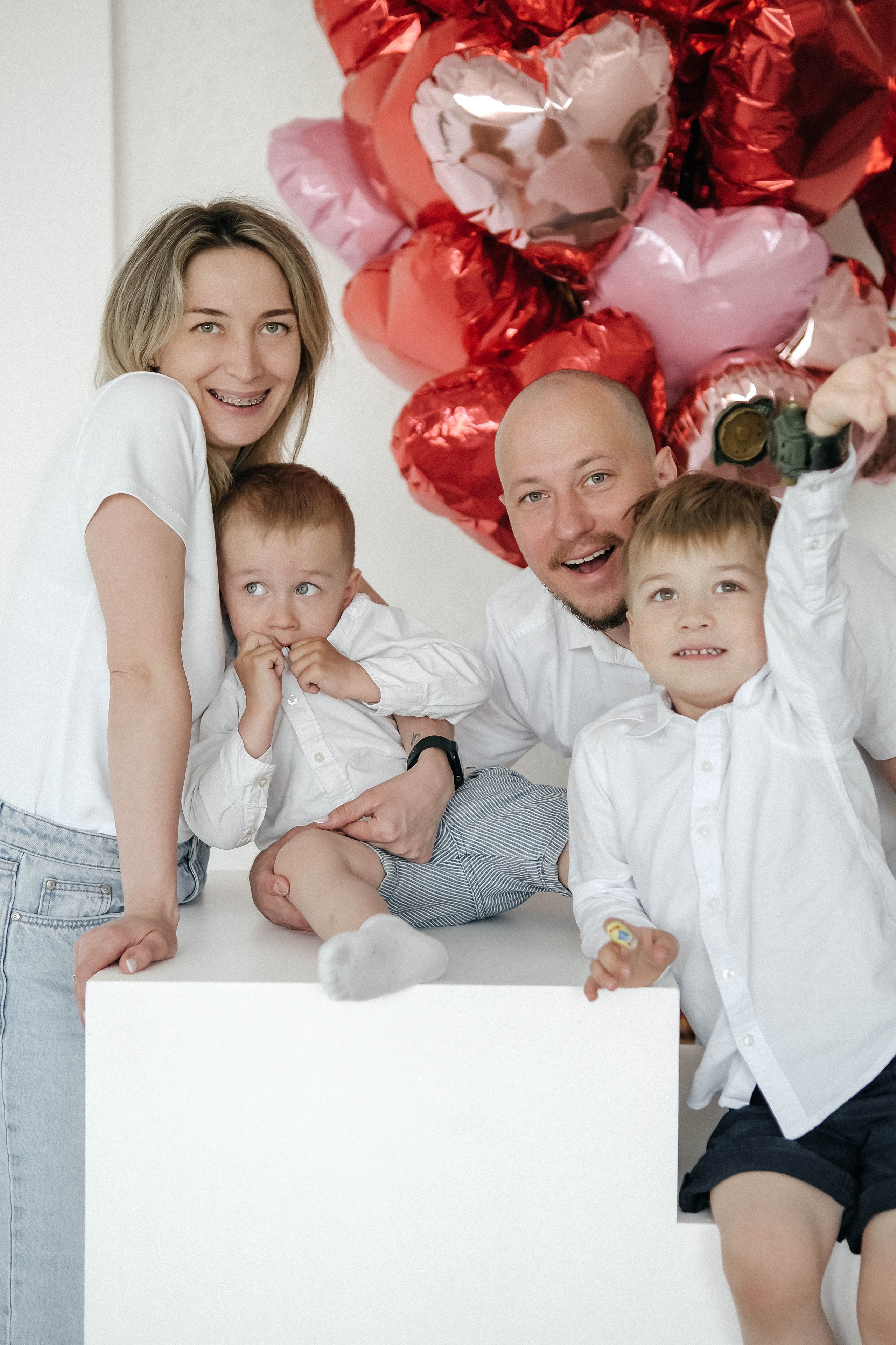 Большая семейная фотосессия из 8 человек. Главная