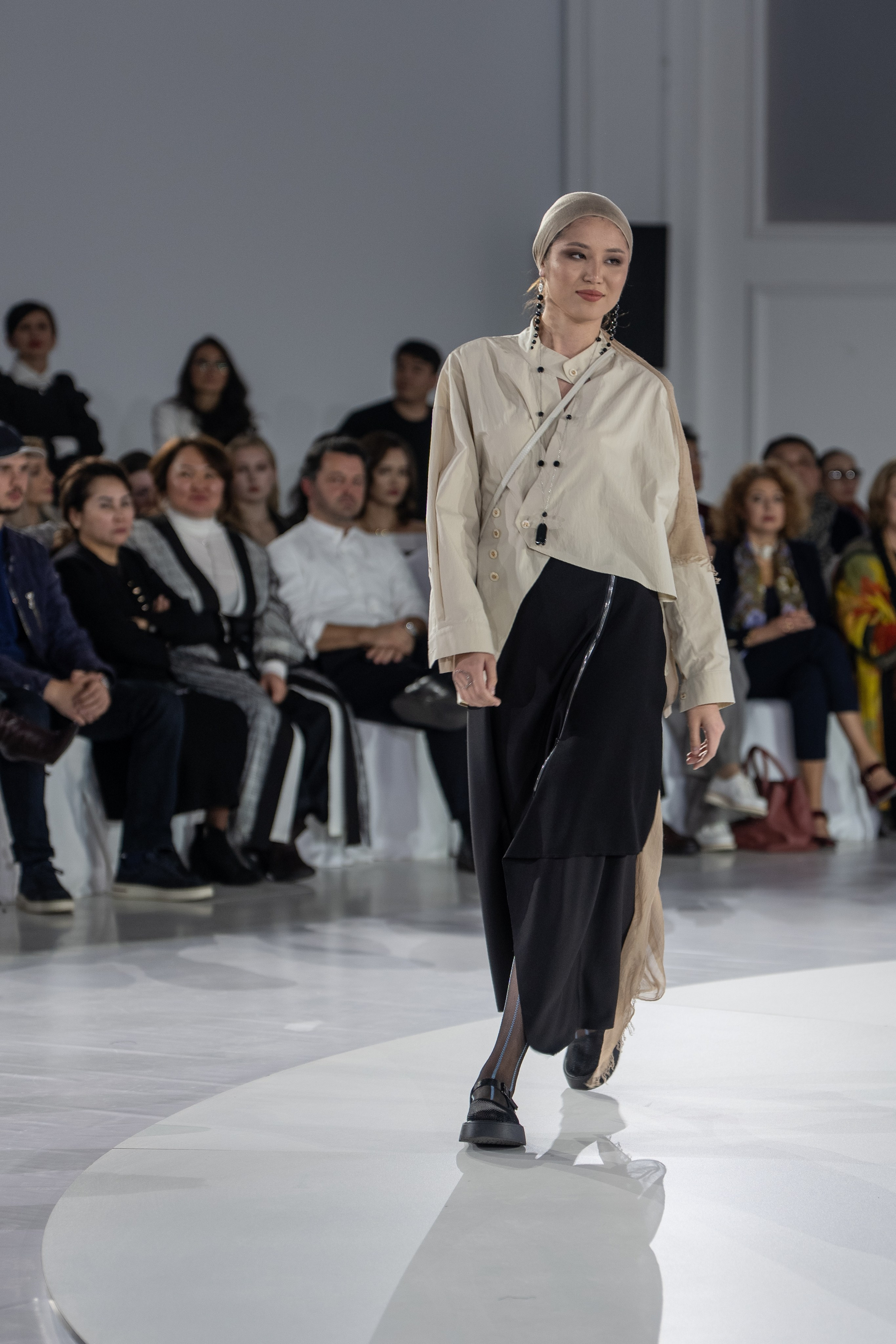 Дезайнер Shakerbay. Сайт Алматинского НЮ АРТ, будуар и фэшн фотографа Дениса Карпенко