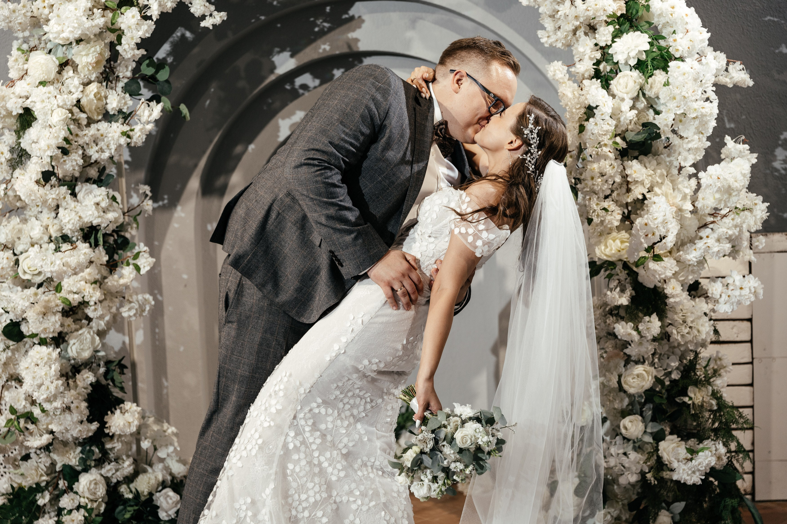 Свадебный фотограф Уфа — Руслан ГабдлисламовЖивые эмоции, красивые кадры, воспоминания на всю жизнь.Работаю по всей Республике Башкортоста. Свадебный фотограф Уфа Руслан Габдлисламов