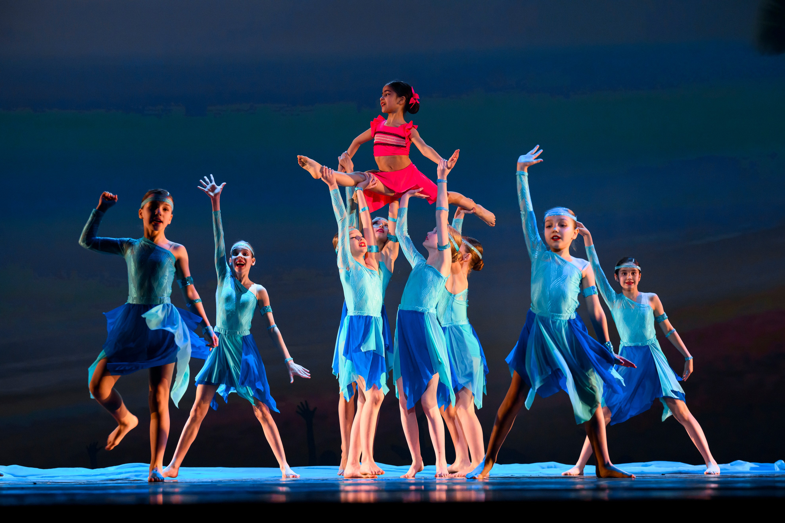 23 апреля, часть 1, БКЗ Октябрьский, г. Санкт-Петербург. Золотое яблочко