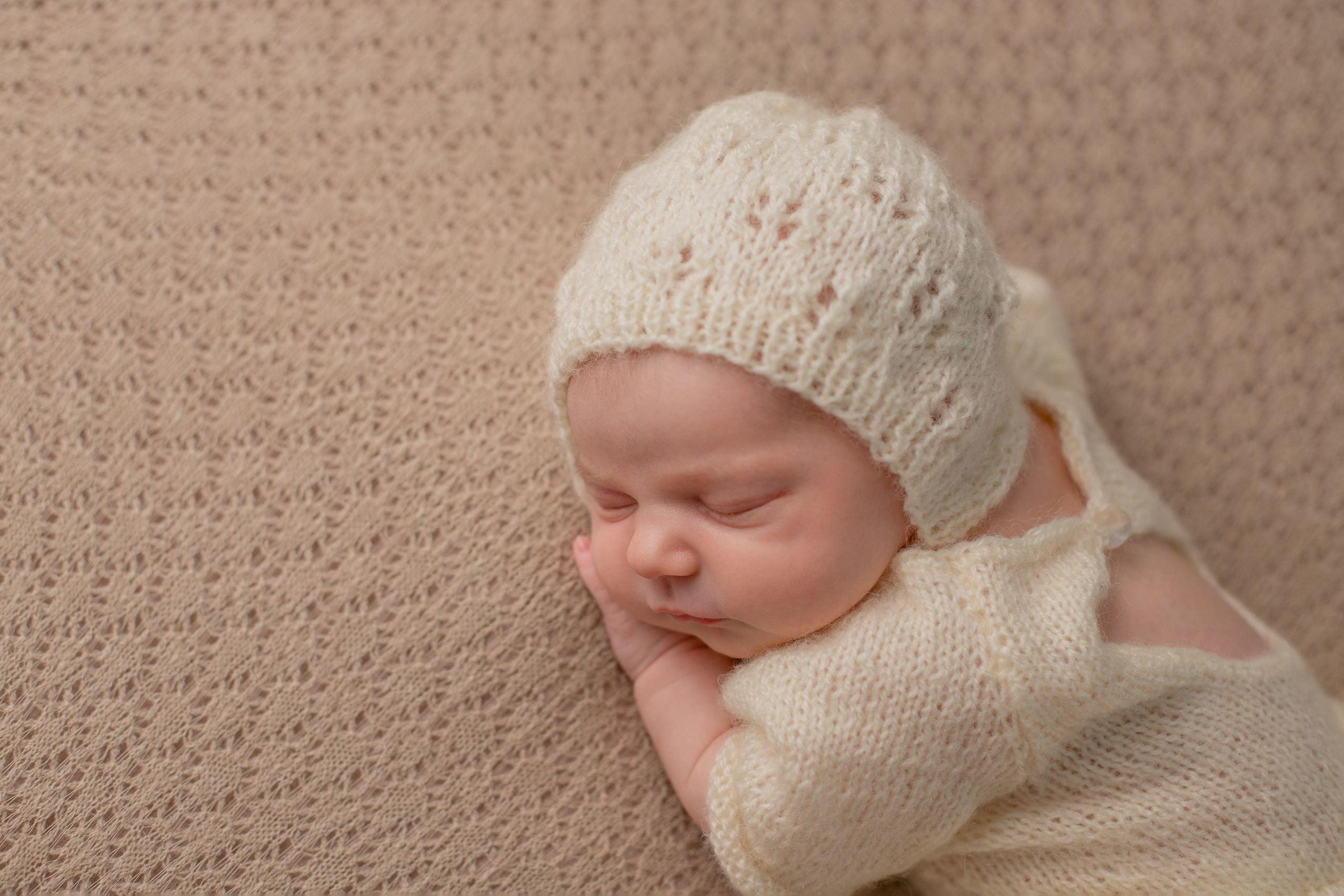 Малышка Виктория (8 дней). Фотограф в Северском районе| г. Краснодар Алена Заливчая