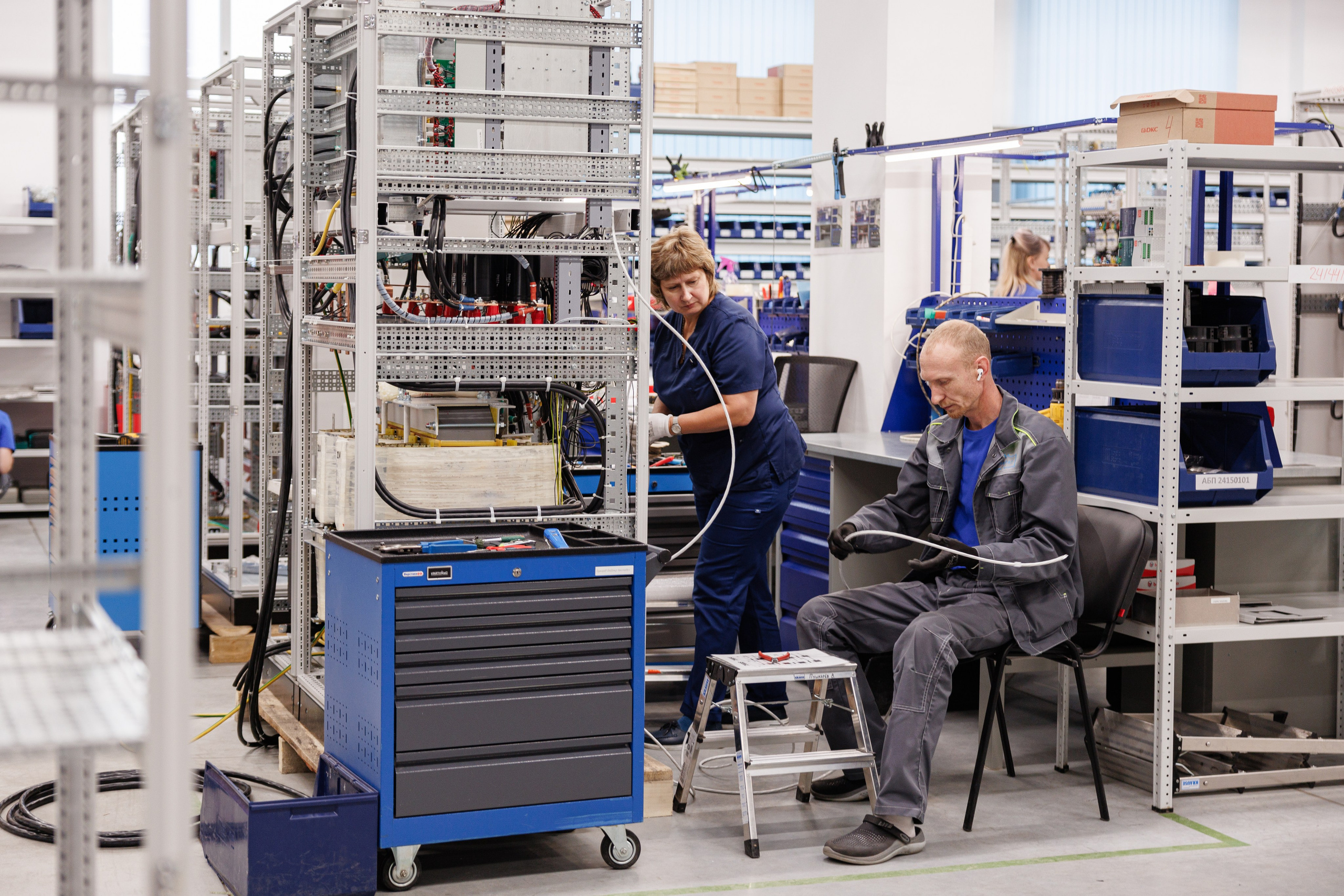 Вольтаг — Экскурсия по производству. Контент для бизнеса в Екатеринбурге Полдень Медиа