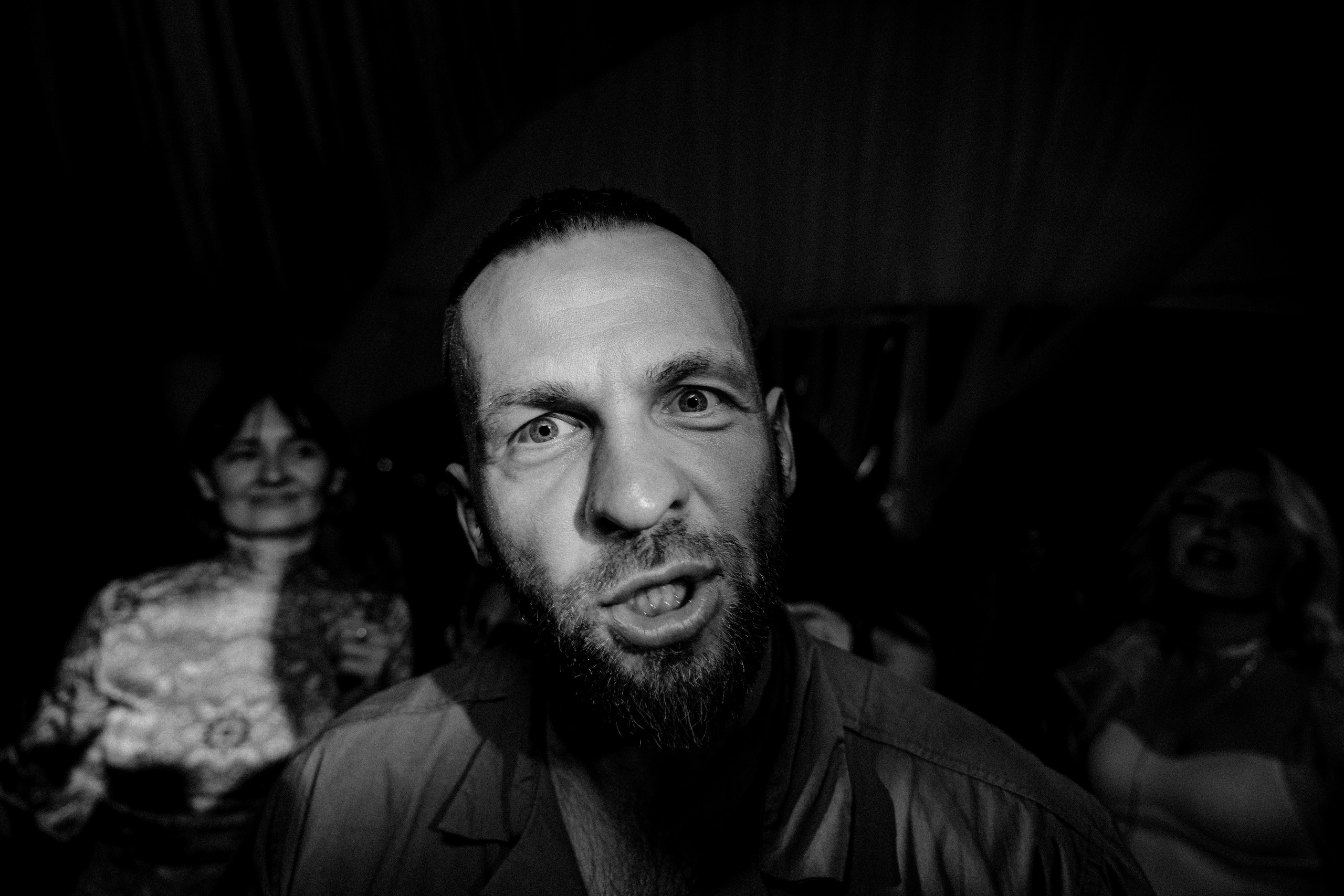 День рождения в шатре на водохранилище. Репортажный фотограф Москва Сергей Дружинин