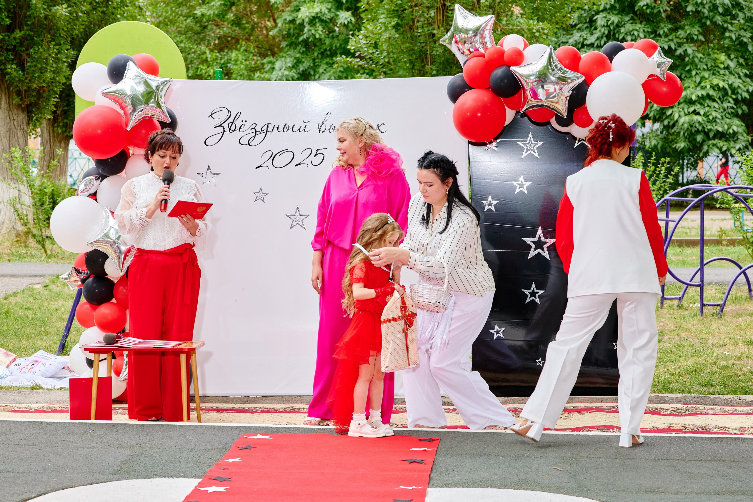 Выпускной 45 сад. Фотограф Выпускные альбомы Таганрог Сергей Коробченко