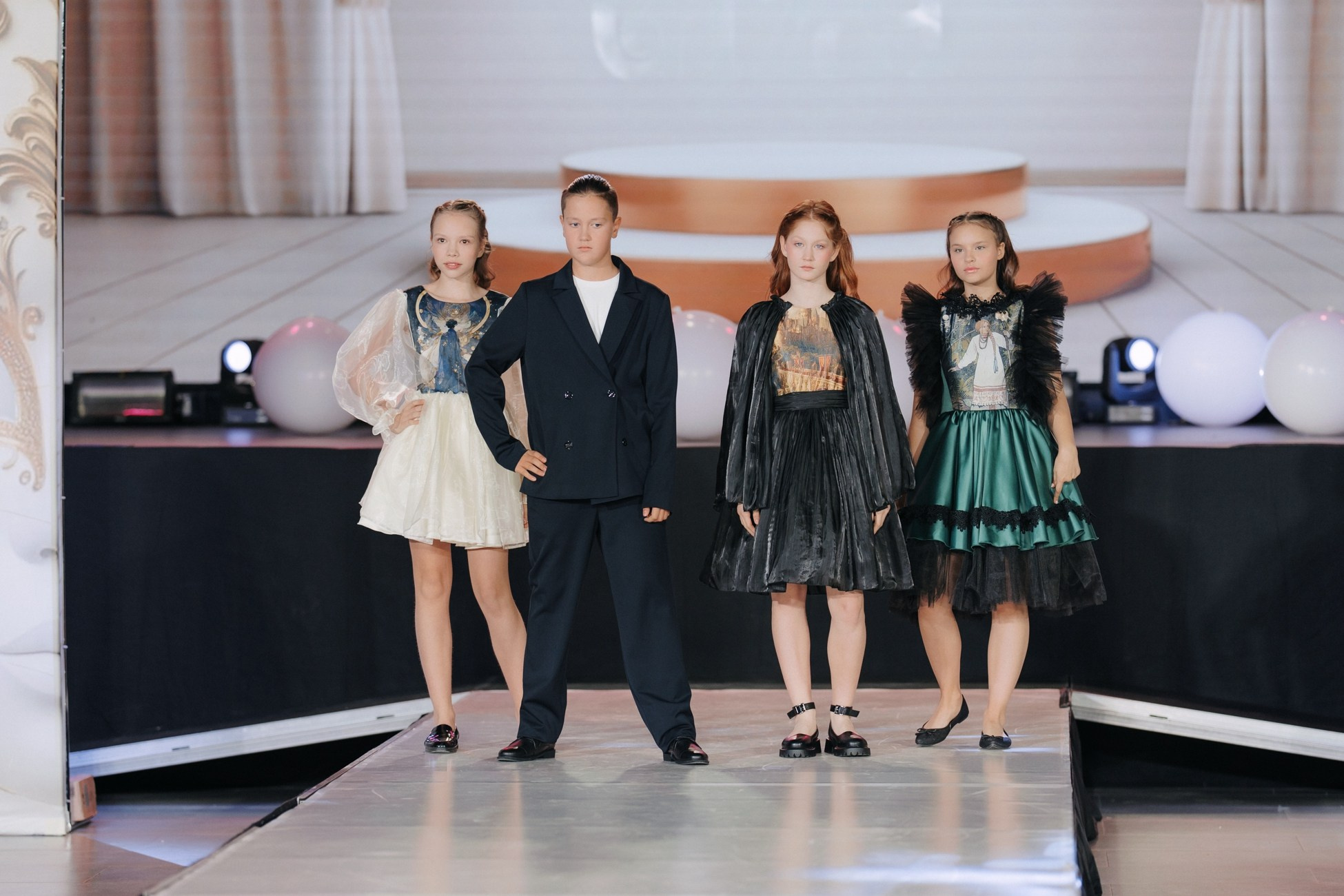 Kids Fashion Week. Annyshka