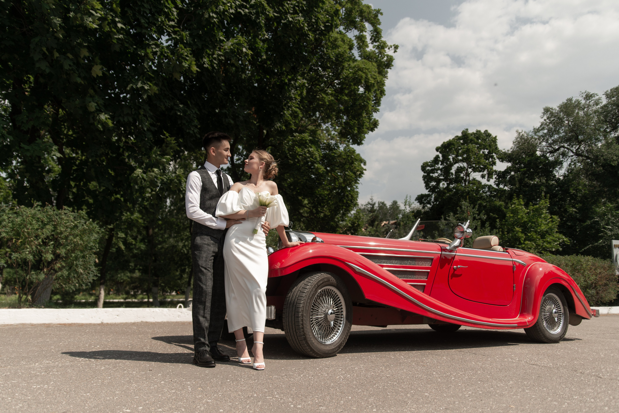 Ангелина и Евгений Загс и прогулка. Меня зовут Александр Литвинчук и я свадебный фотограф в Саратове