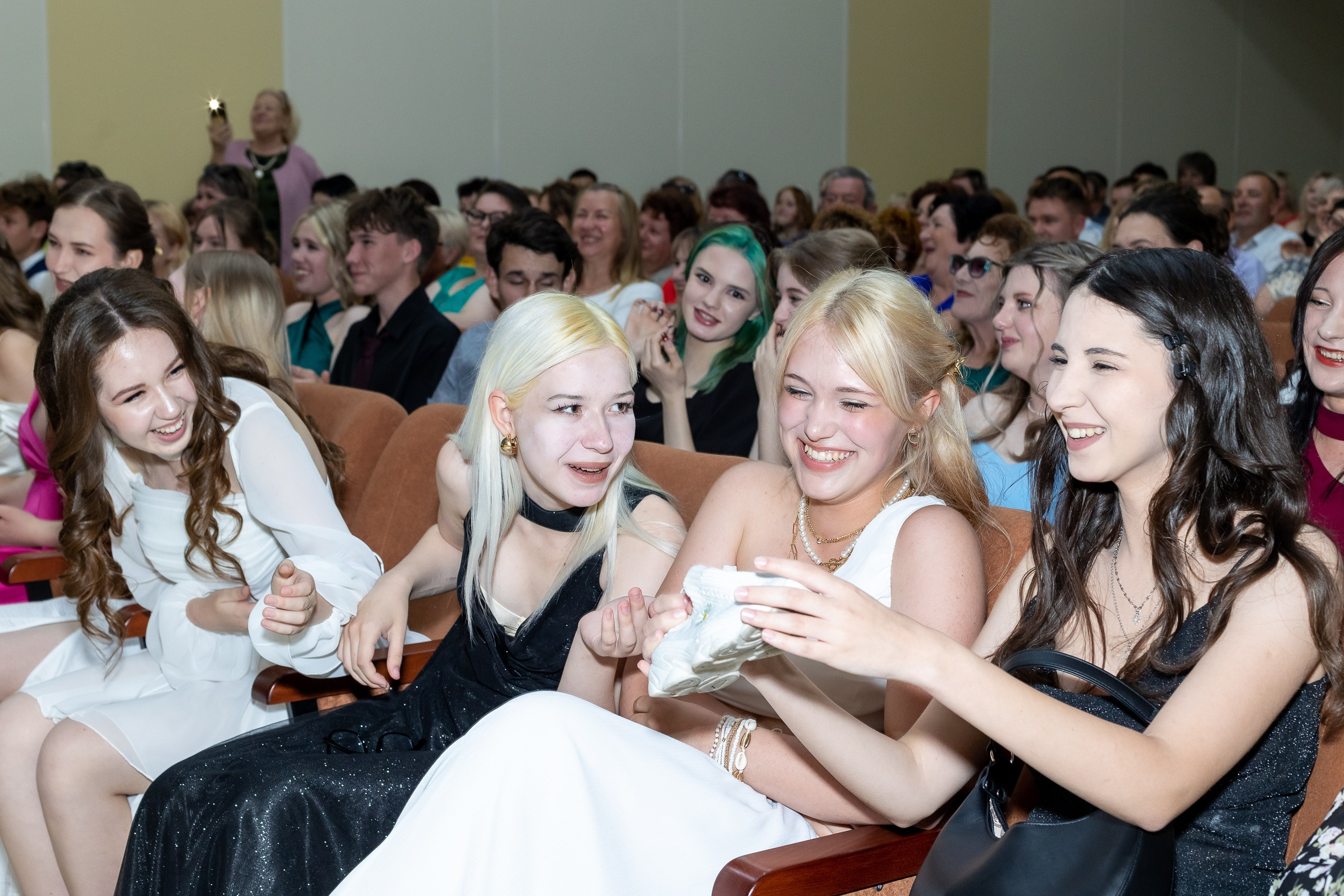 Вручение аттестата 2025. Выпускные альбомы Майкоп, Краснодар Елена Золотарева