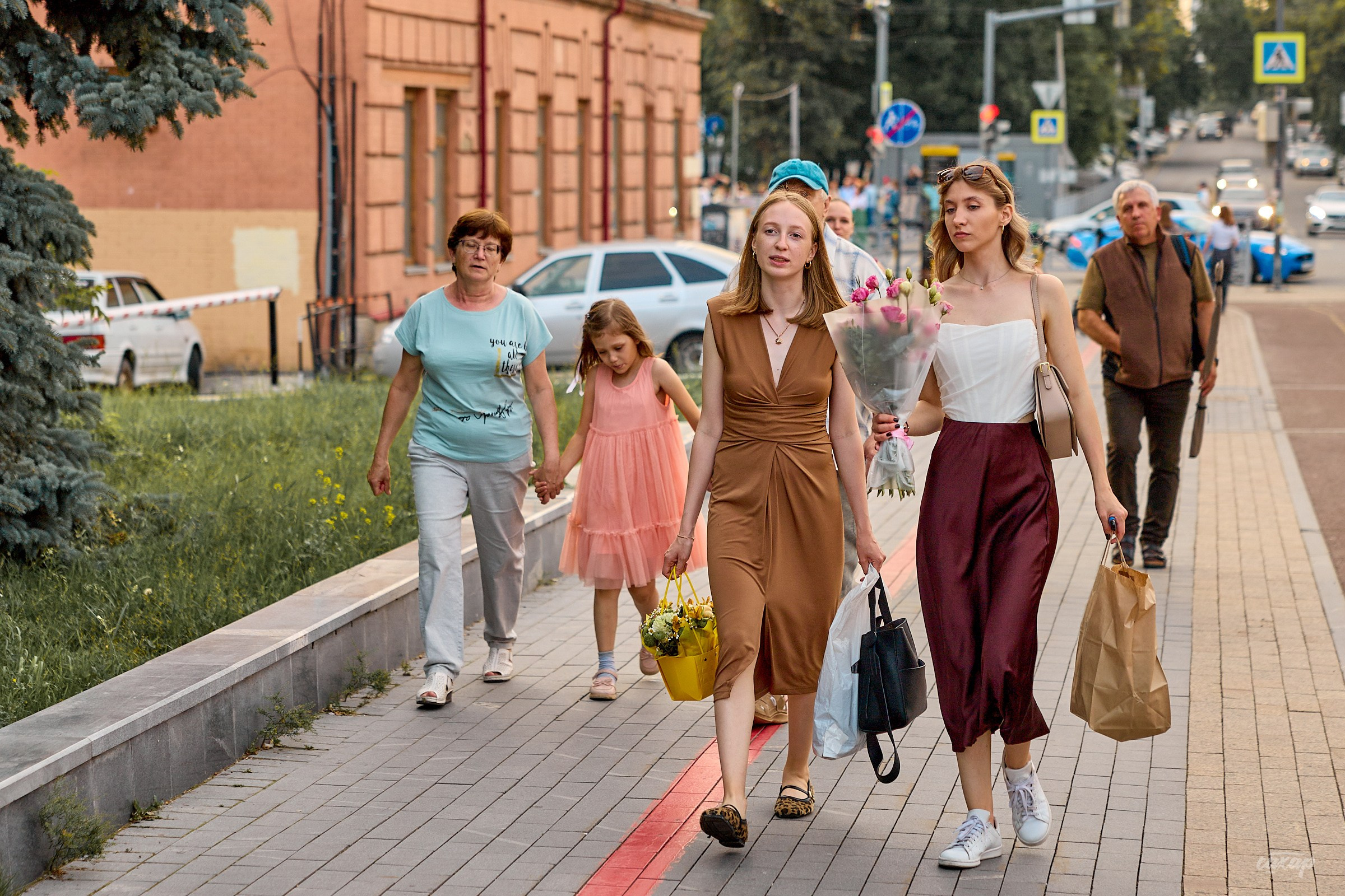 Фотопрогулка #3 от 03.07.2024. Профессиональный фотограф в Екатеринбурге Юра Сахар