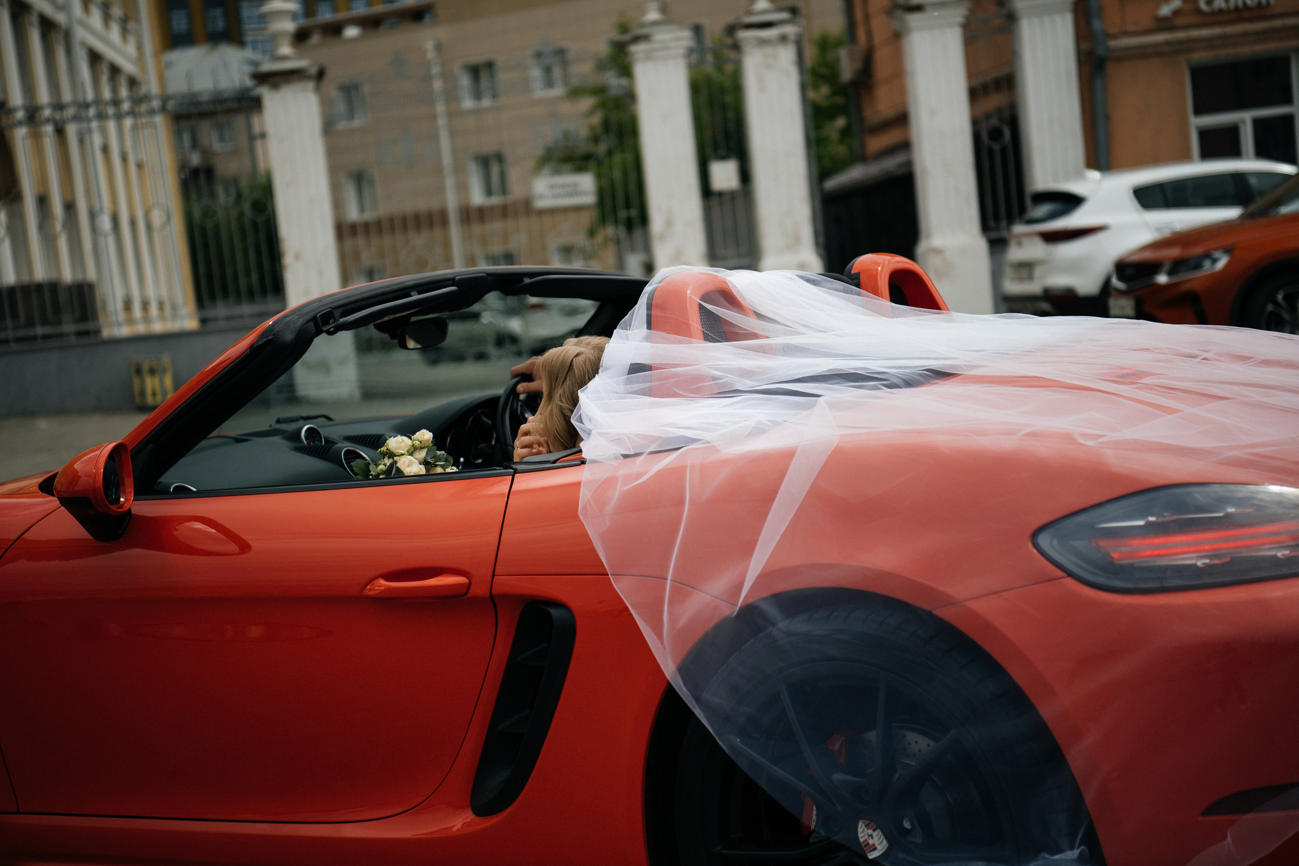 alt="Свадебная фотосессия в Барнауле. Свадебный фотограф Анна Глухова"