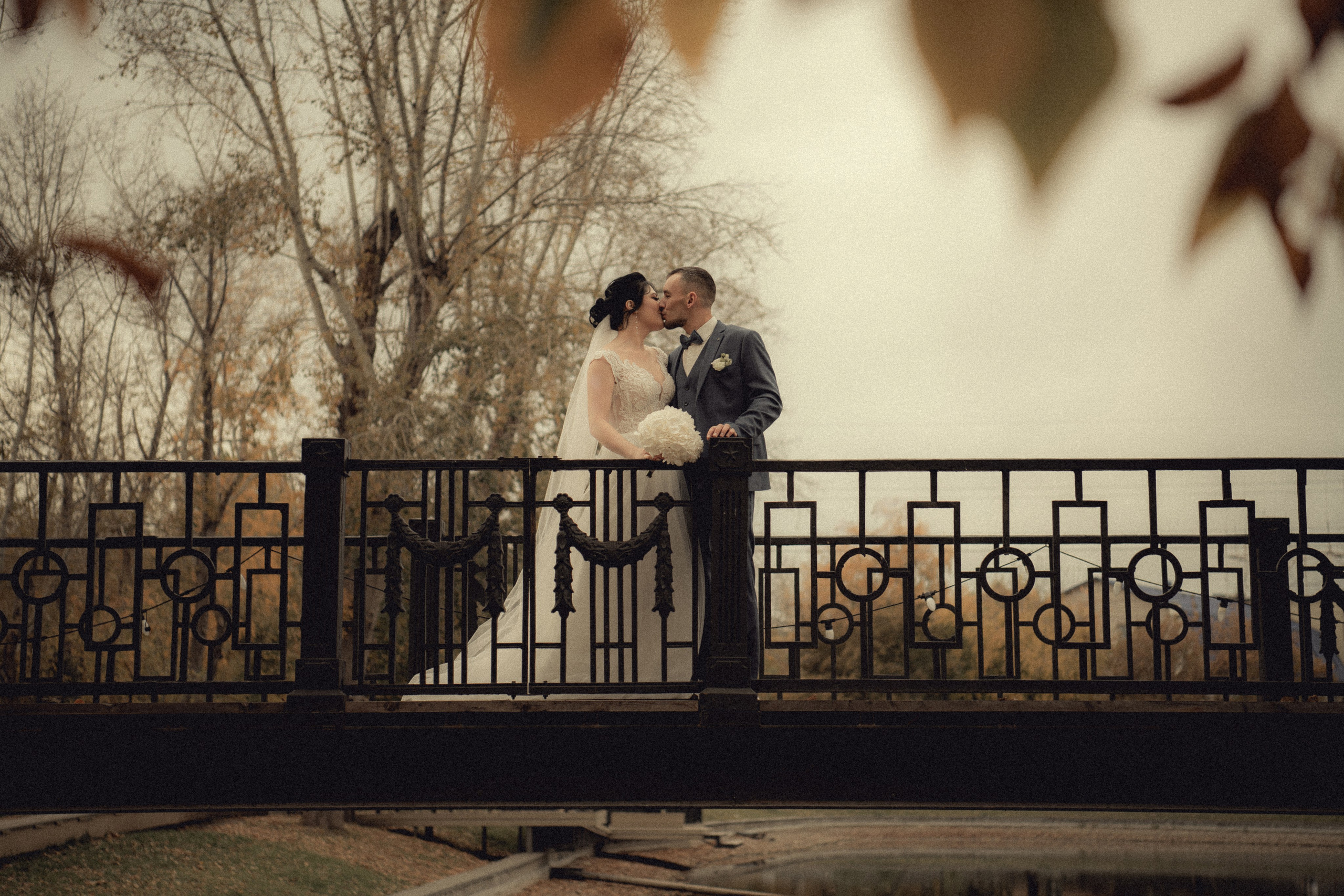 alt="Свадебная фотосессия в Барнауле. Свадебный фотограф Анна Глухова"