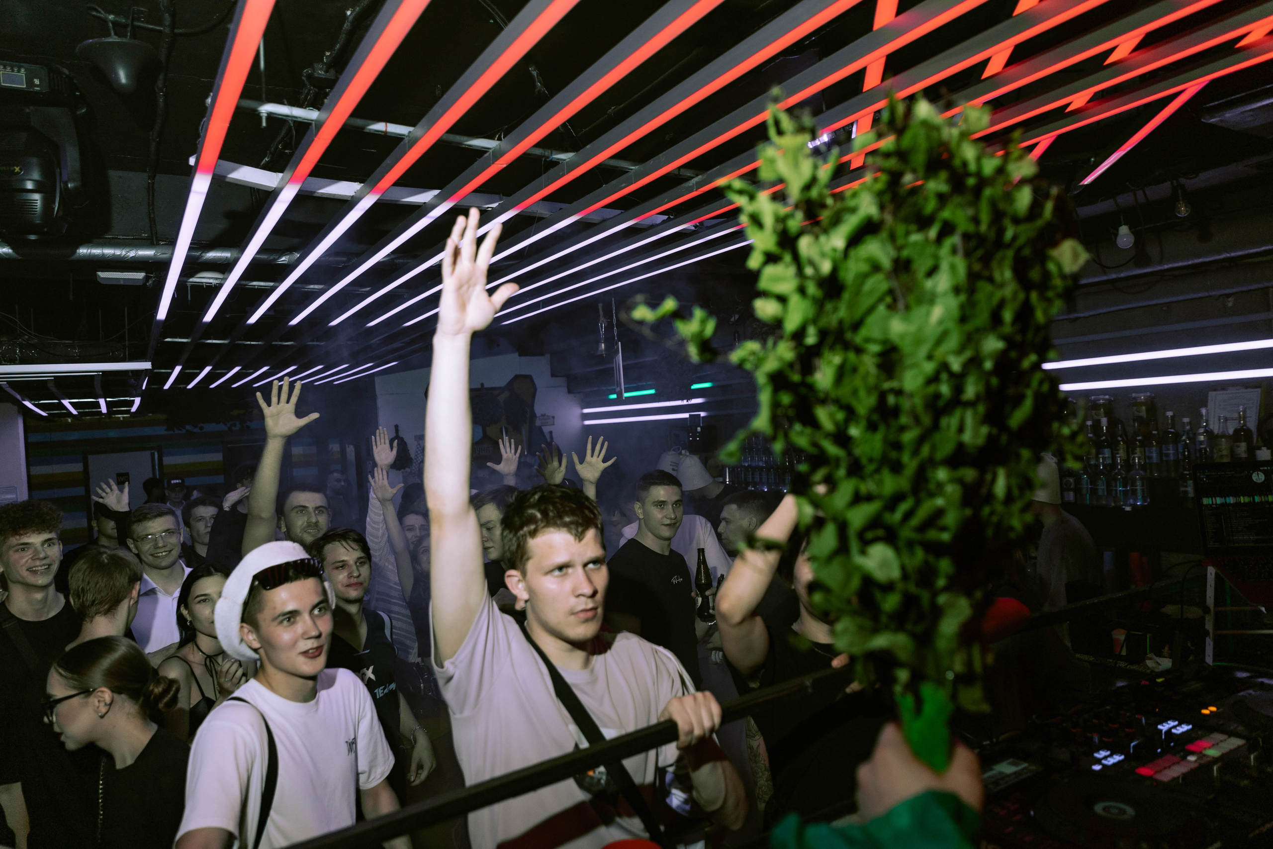 Mishka-bar 3. _Carpe diem_