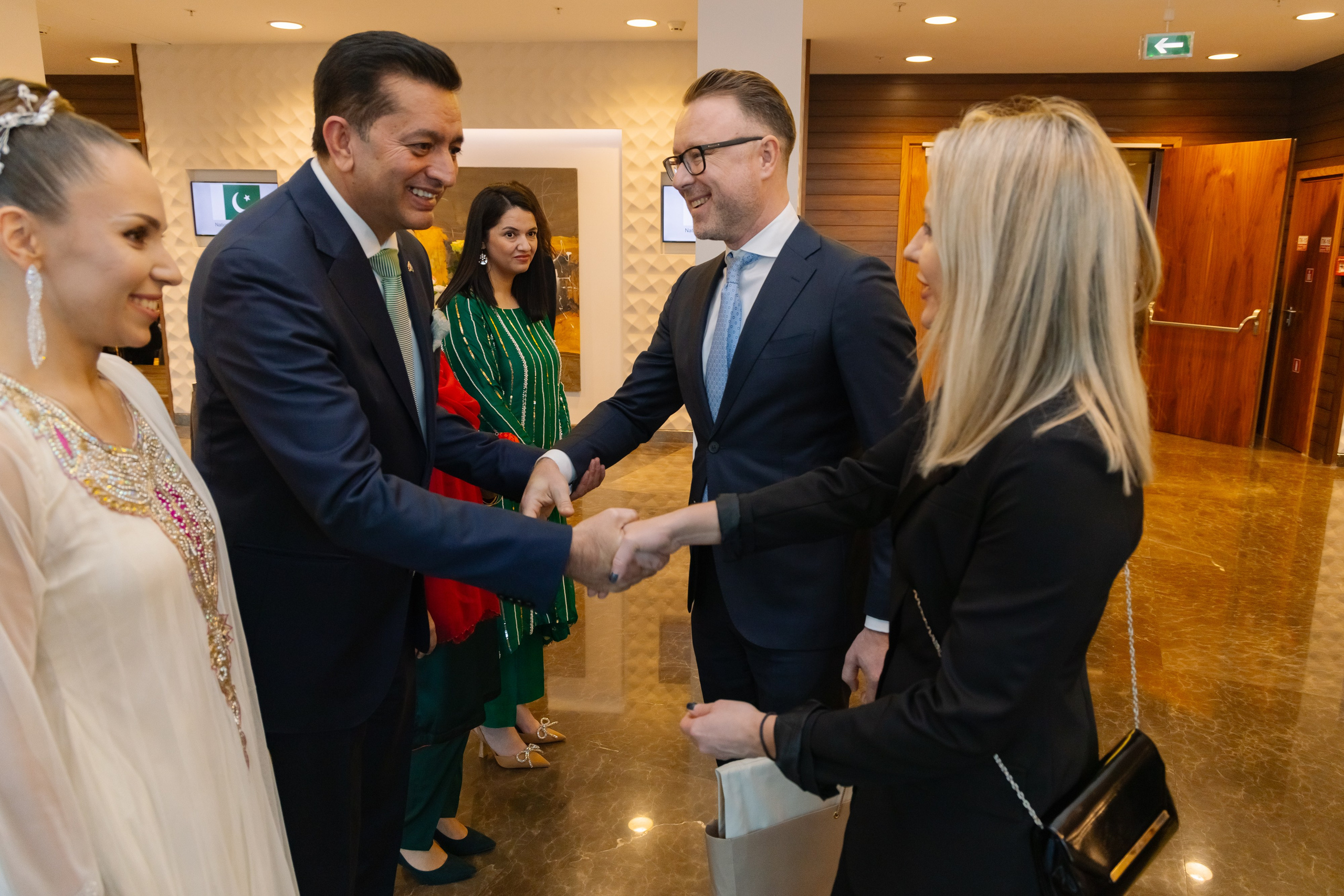 Фотосъемка делегации Пакистана в Беларуси в отеле Марриотт. Свадебный фотограф в Минске/Беларуси Сергей Спиридонов