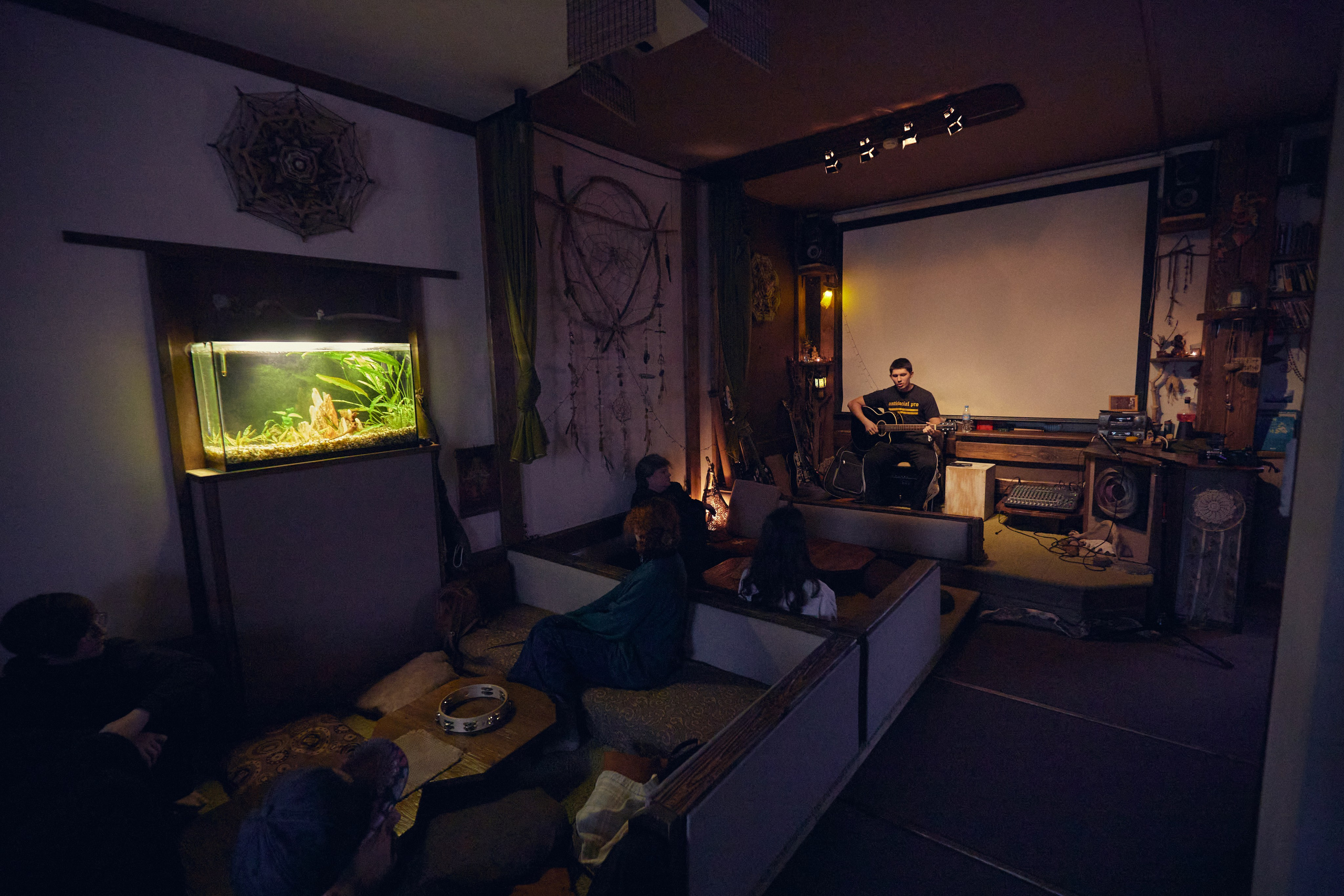 Квартирник в Чайной Шаманике. Фотограф Юлия Маринина