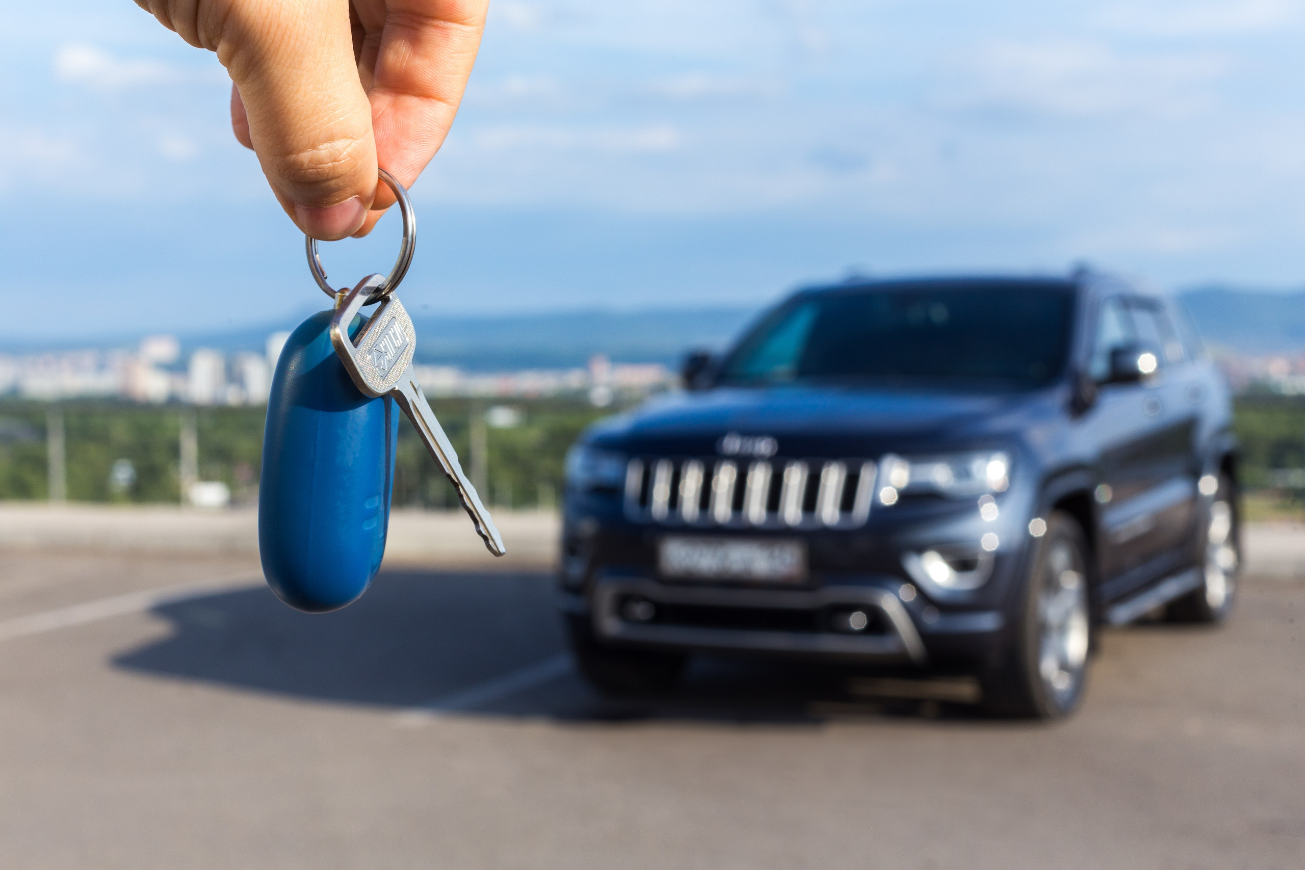 Автомобильная фотосъемка в Красноярске. Интерьерный фотограф и ретушер в Красноярске Денис Антропов