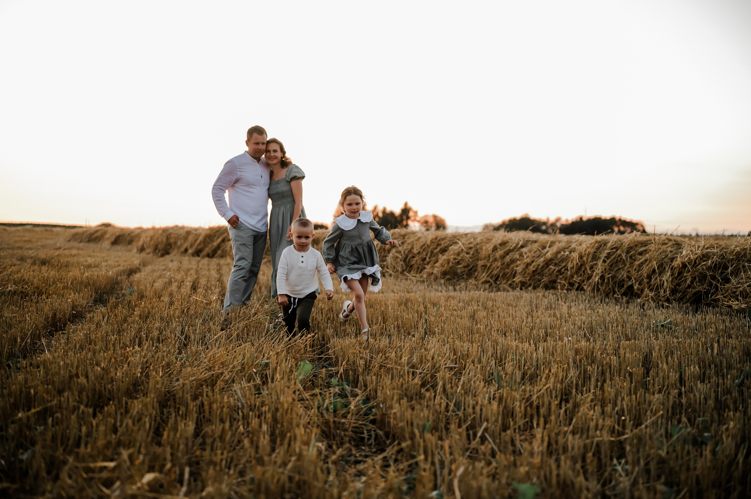 Кукуруза+сено, семейная фотосессия. Свадебный и семейный фотограф Евгения Кононова