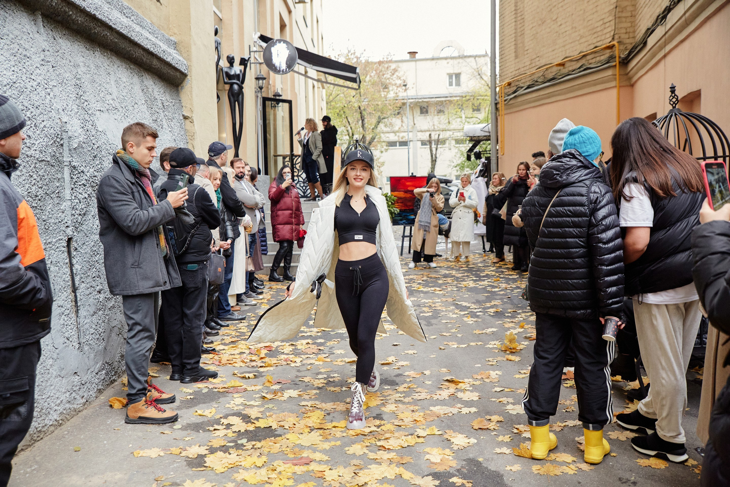 Показ Art Apparel в Москве. Коммерческий фотограф в Москве Павел Володин — фотосъемка для бизнеса